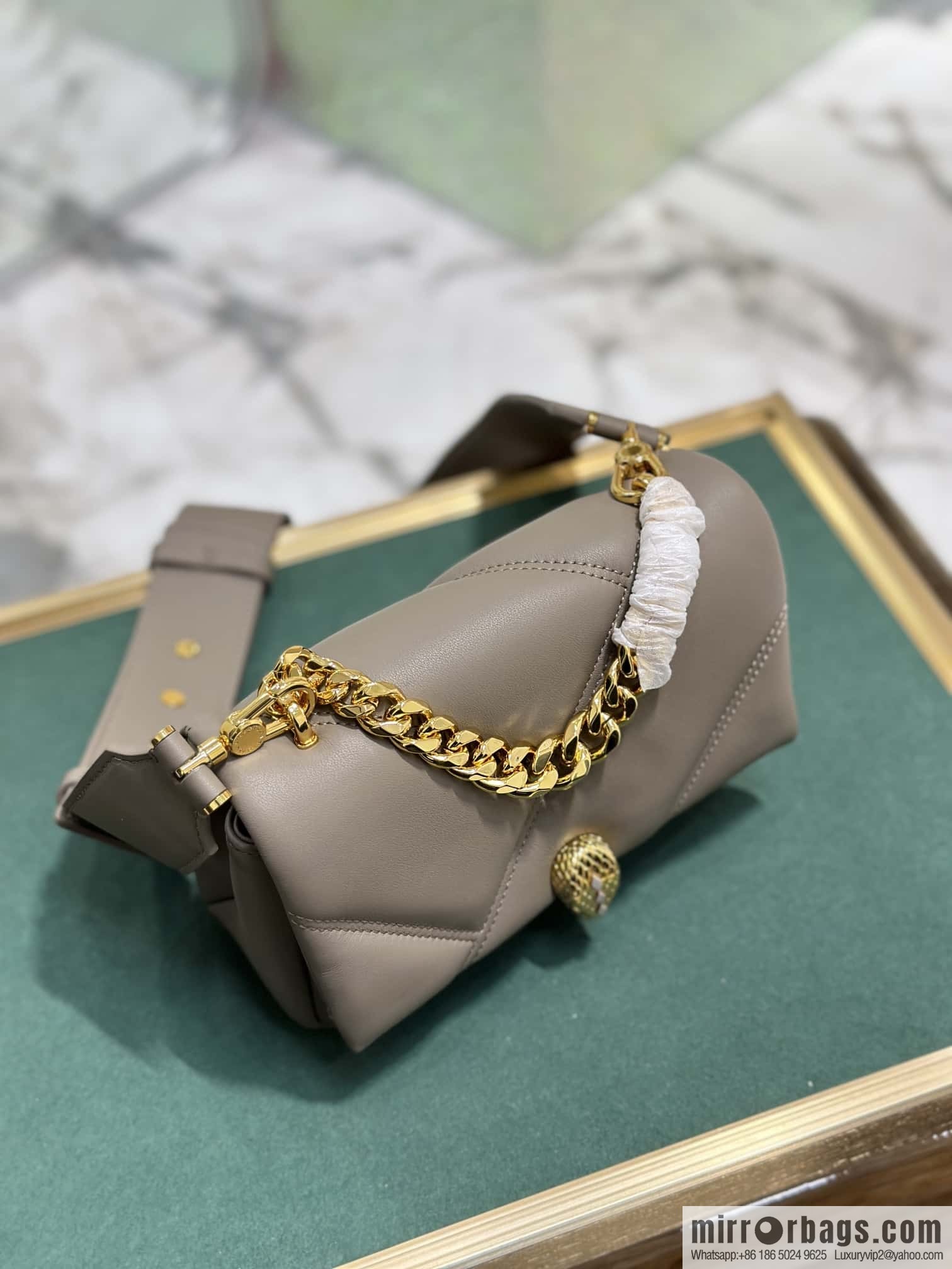 BVLGARI Bulgari SERPENTI CABOCHON series mini crossbody bag Model: 291085