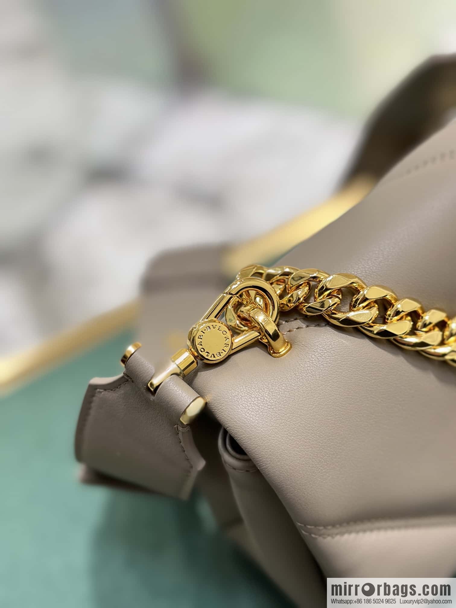 BVLGARI Bulgari SERPENTI CABOCHON series mini crossbody bag Model: 291085