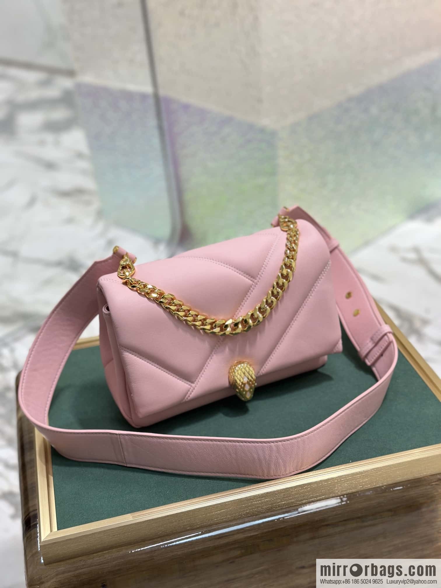 BVLGARI Bulgari SERPENTI CABOCHON series mini crossbody bag Model: 291088