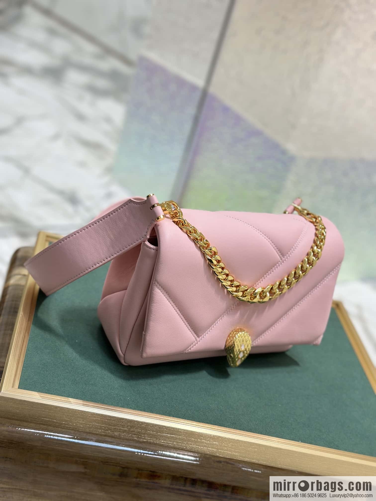 BVLGARI Bulgari SERPENTI CABOCHON series mini crossbody bag Model: 291088