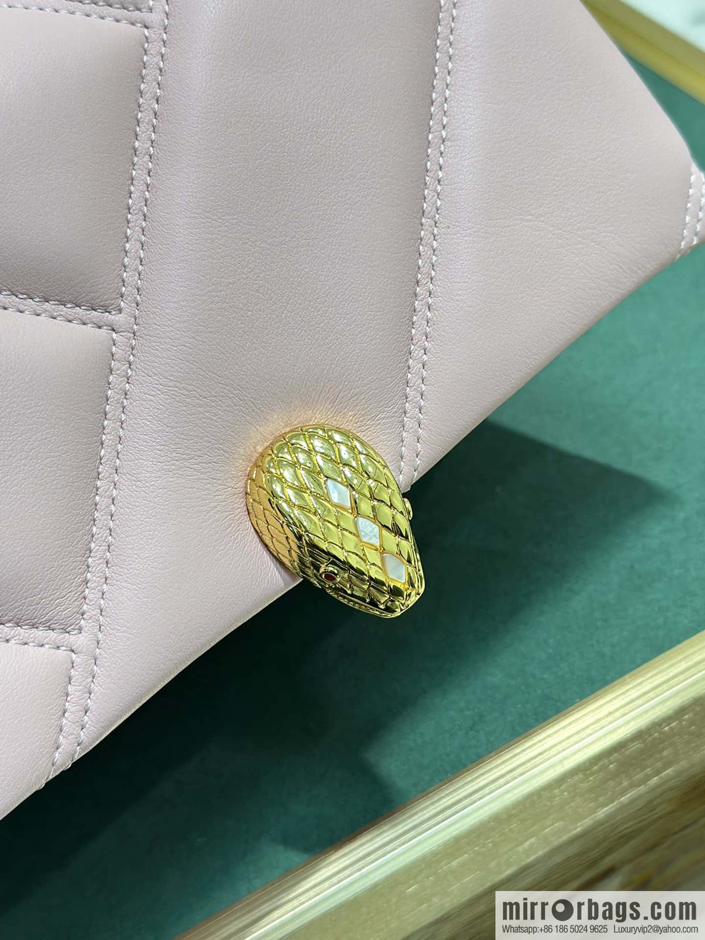 BVLGARI Bulgari SERPENTI CABOCHON series mini crossbody bag Model: 291088