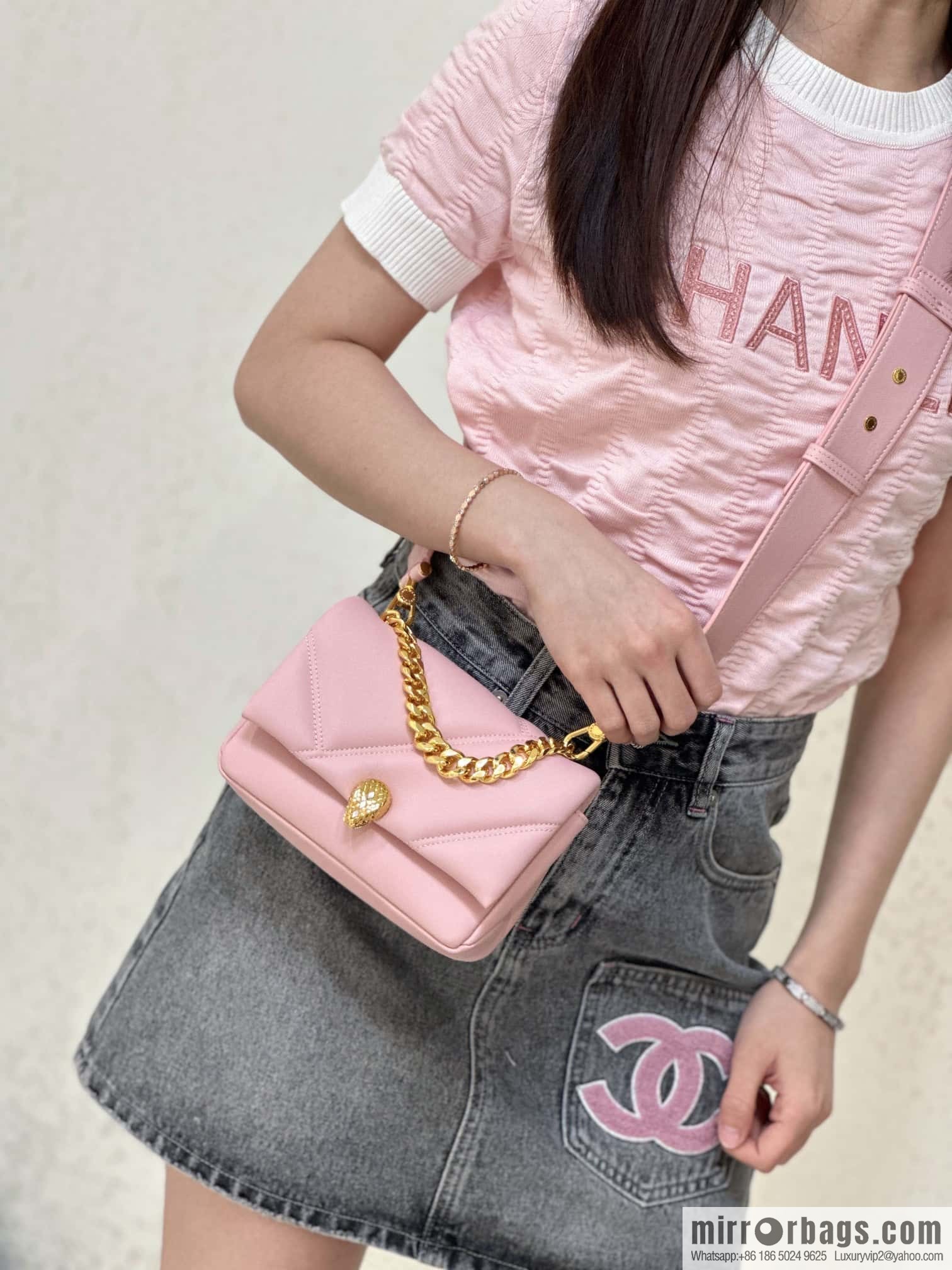 BVLGARI Bulgari SERPENTI CABOCHON series mini crossbody bag Model: 291085