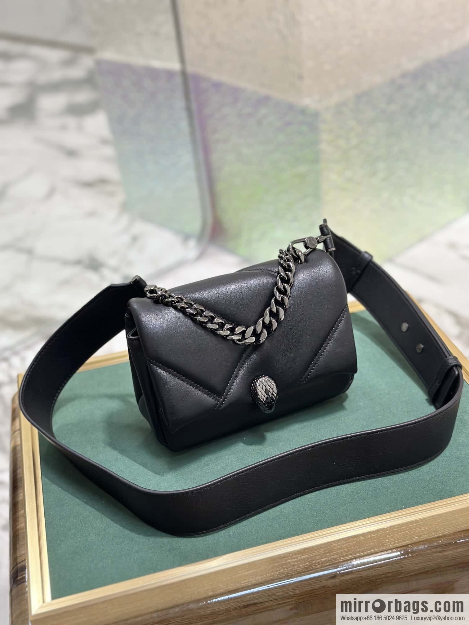 BVLGARI Bulgari SERPENTI CABOCHON series mini crossbody bag Model: 291085