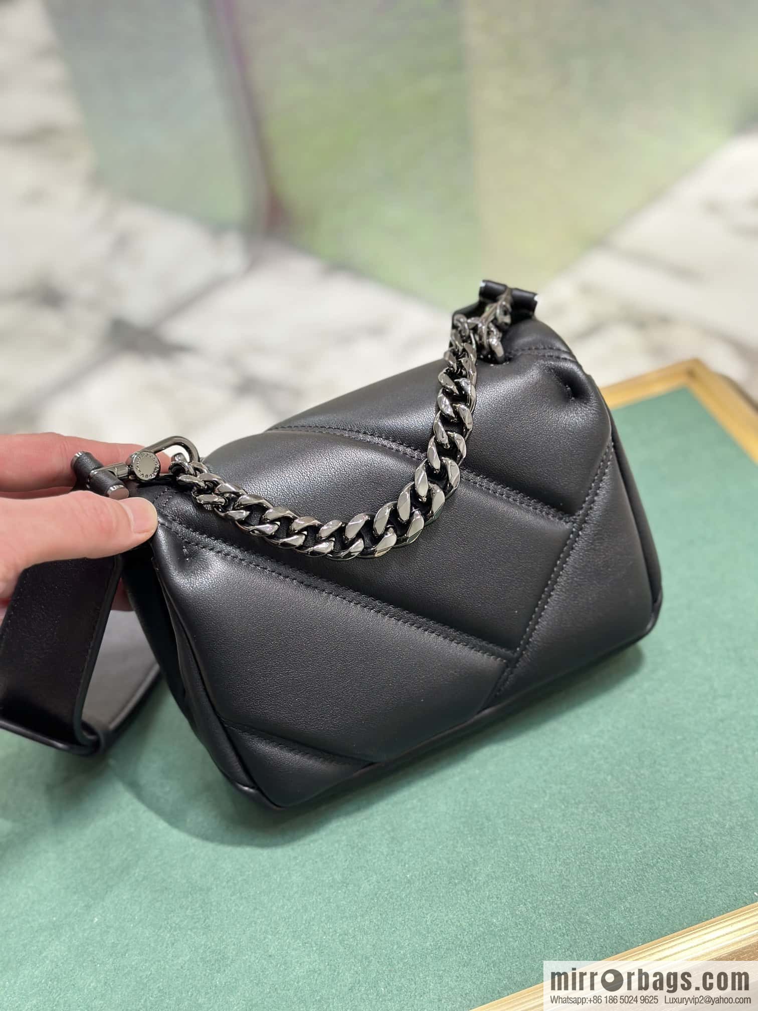 BVLGARI Bulgari SERPENTI CABOCHON series mini crossbody bag Model: 291085