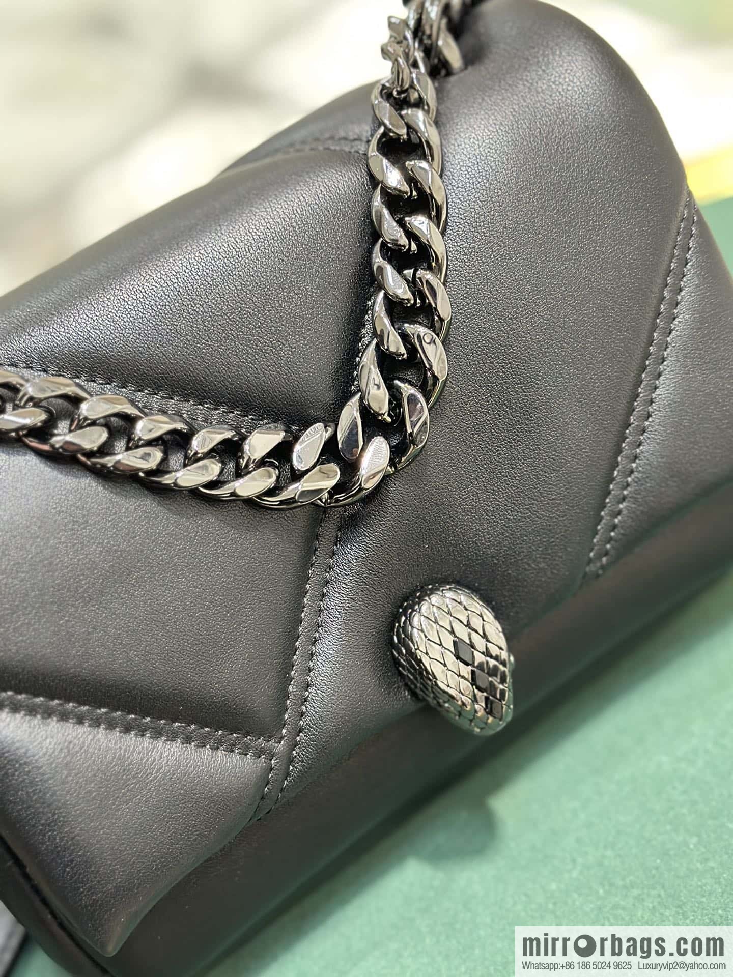 BVLGARI Bulgari SERPENTI CABOCHON series mini crossbody bag Model: 291085