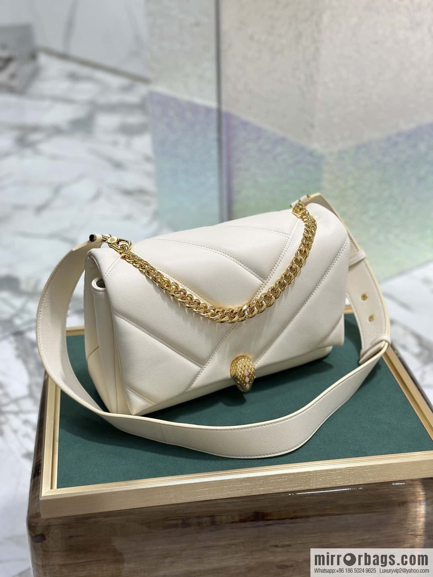 BVLGARI Bulgari SERPENTI CABOCHON series mini crossbody bag Model: 291223