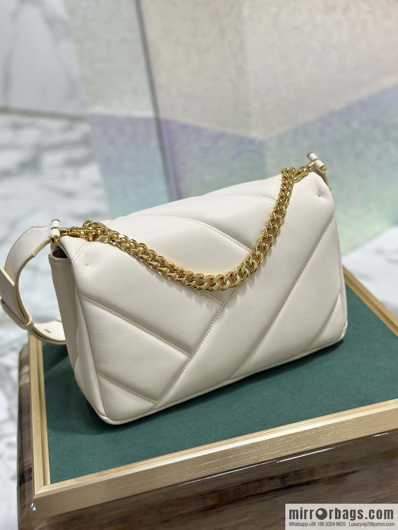 BVLGARI Bulgari SERPENTI CABOCHON series mini crossbody bag Model: 291223