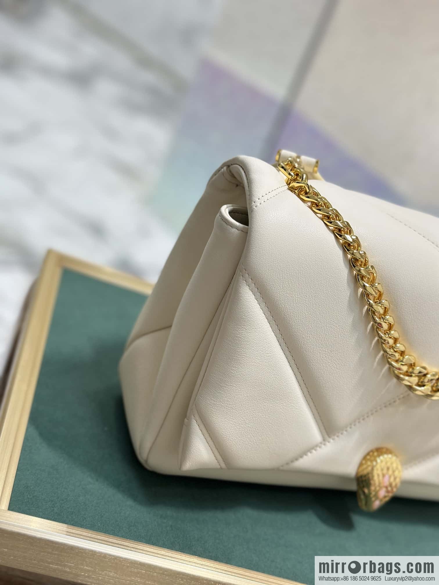 BVLGARI Bulgari SERPENTI CABOCHON series mini crossbody bag Model: 291223