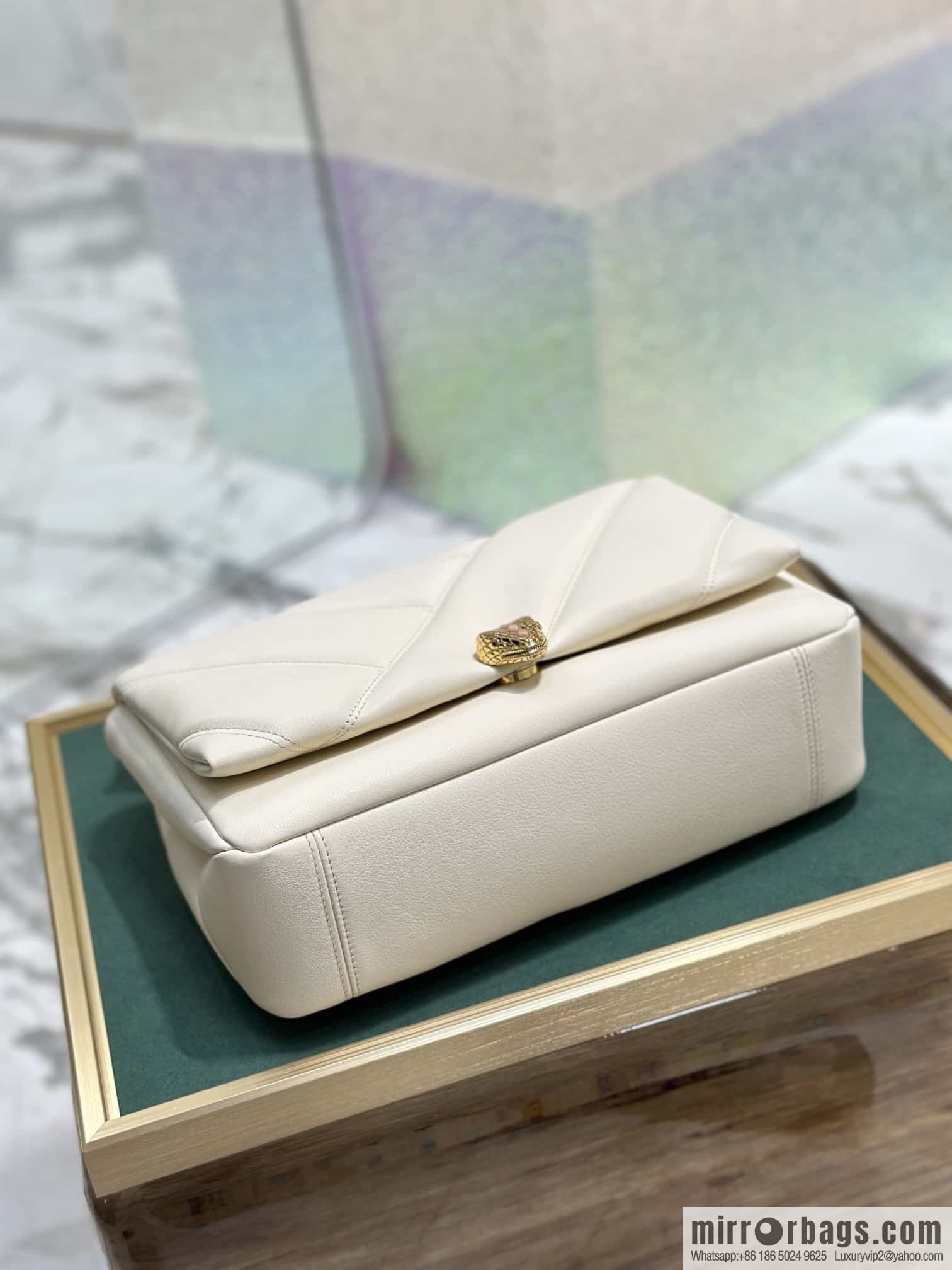 BVLGARI Bulgari SERPENTI CABOCHON series mini crossbody bag Model: 291223