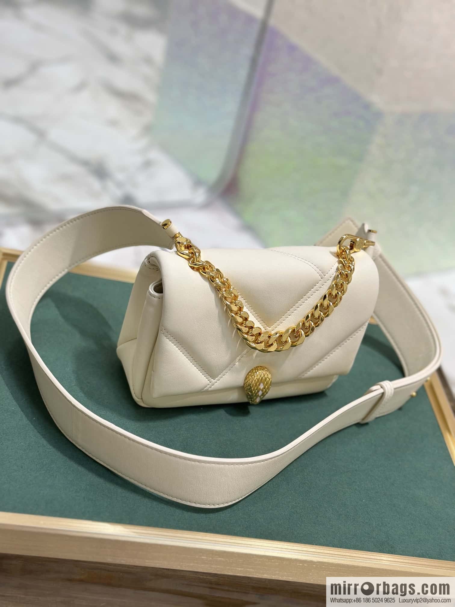 BVLGARI Bulgari SERPENTI CABOCHON series mini crossbody bag Model: 291085