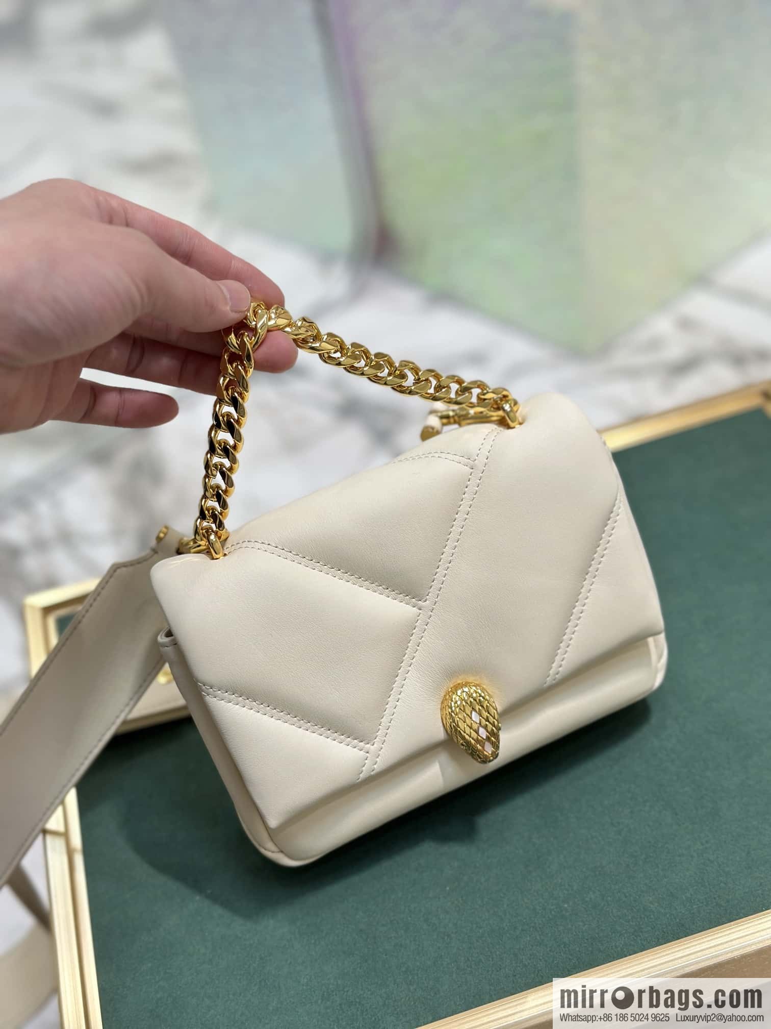BVLGARI Bulgari SERPENTI CABOCHON series mini crossbody bag Model: 291085