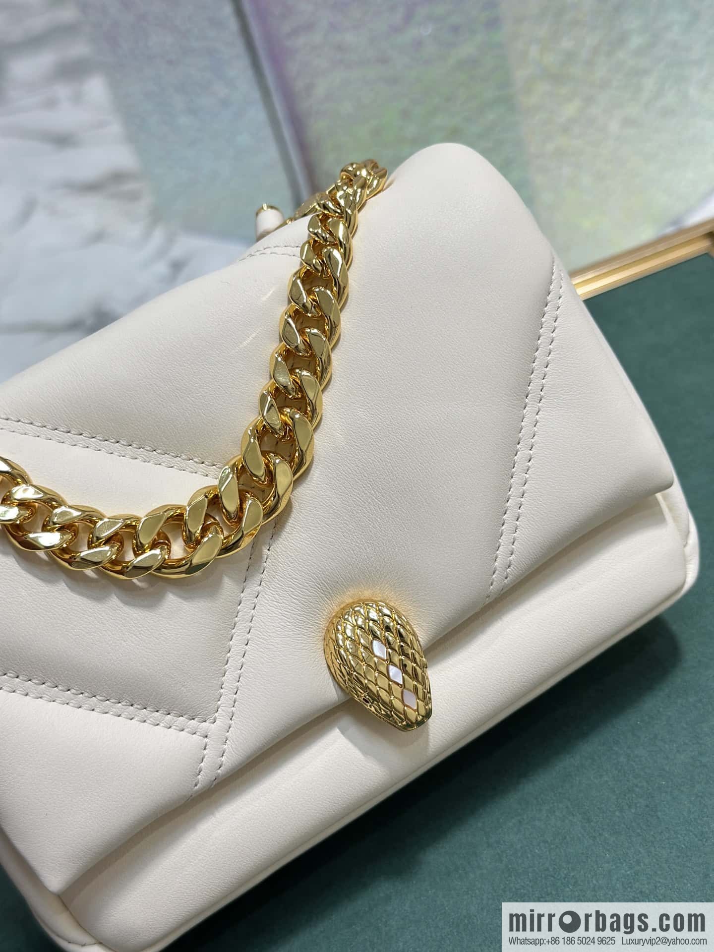 BVLGARI Bulgari SERPENTI CABOCHON series mini crossbody bag Model: 291085