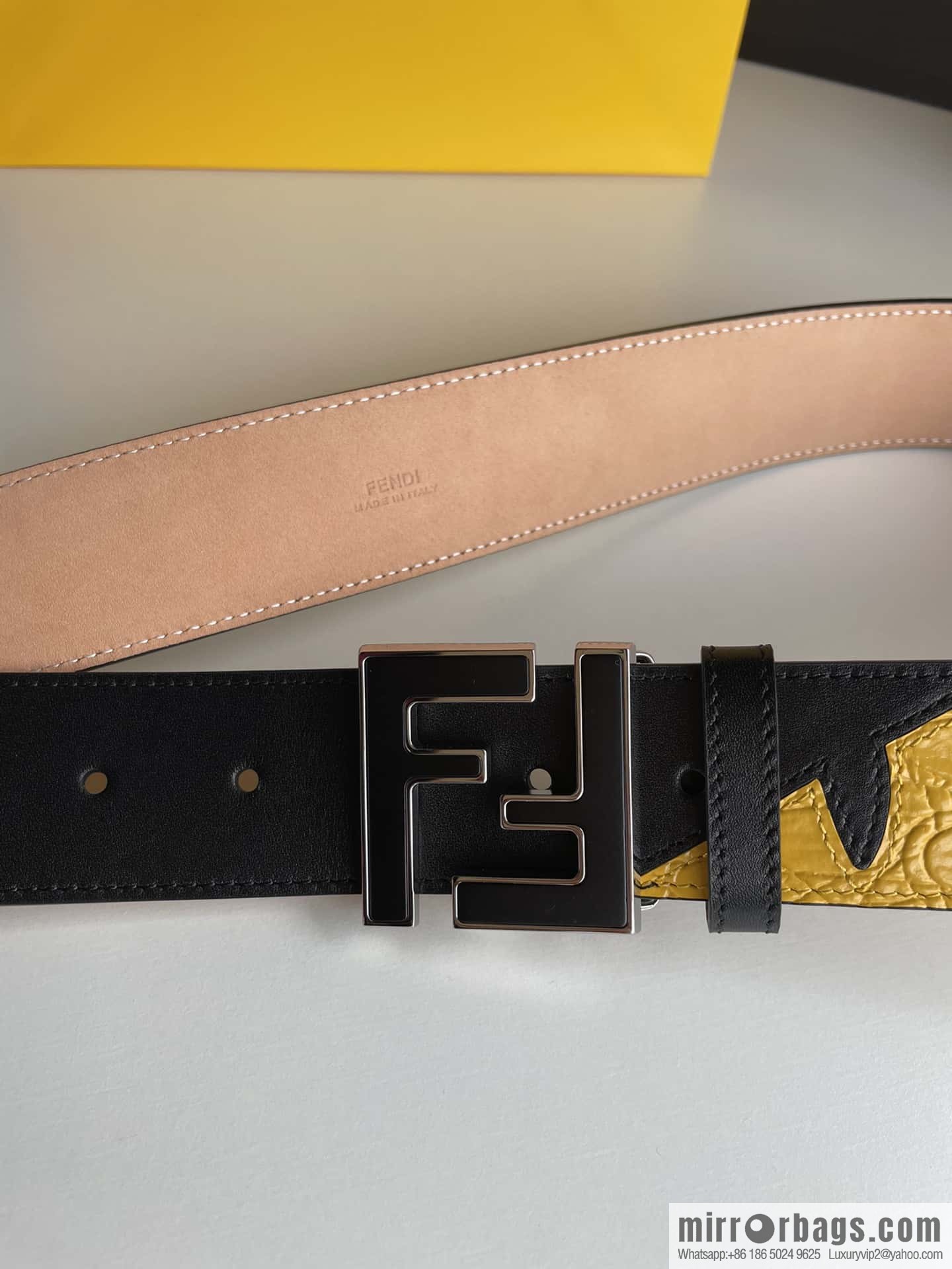 FENDI Fendi FF logo exquisite craftsmanship metal buckle first layer cowhide splicing snake skin belt