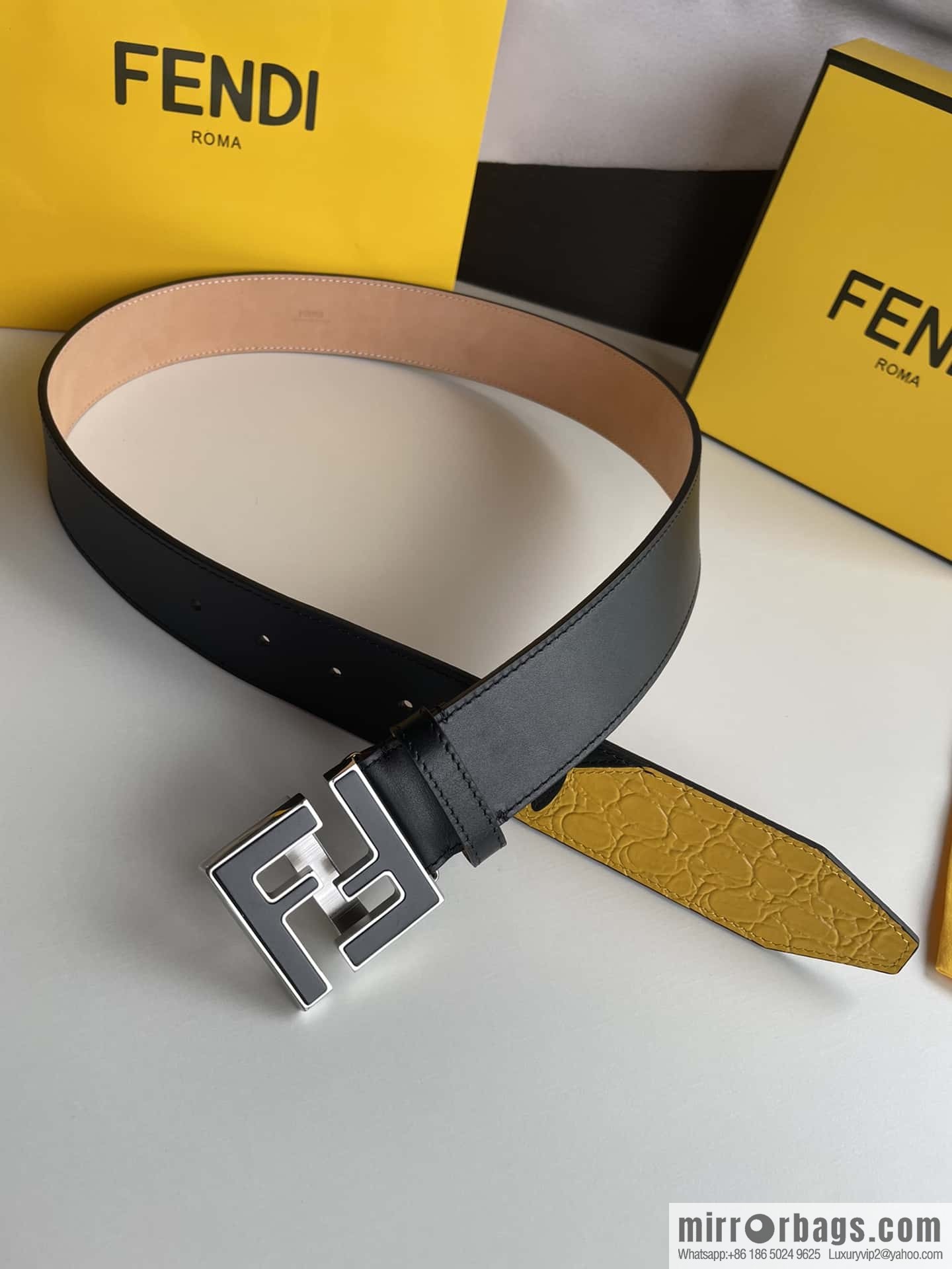 FENDI Fendi FF logo exquisite craftsmanship metal buckle first layer cowhide splicing snake skin belt