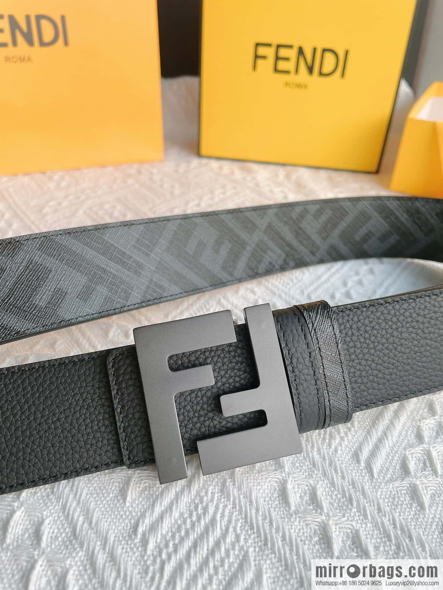 FENDI Fendi FF logo exquisite craftsmanship metal buckle, first layer cowhide double-sided belt 4.0cm