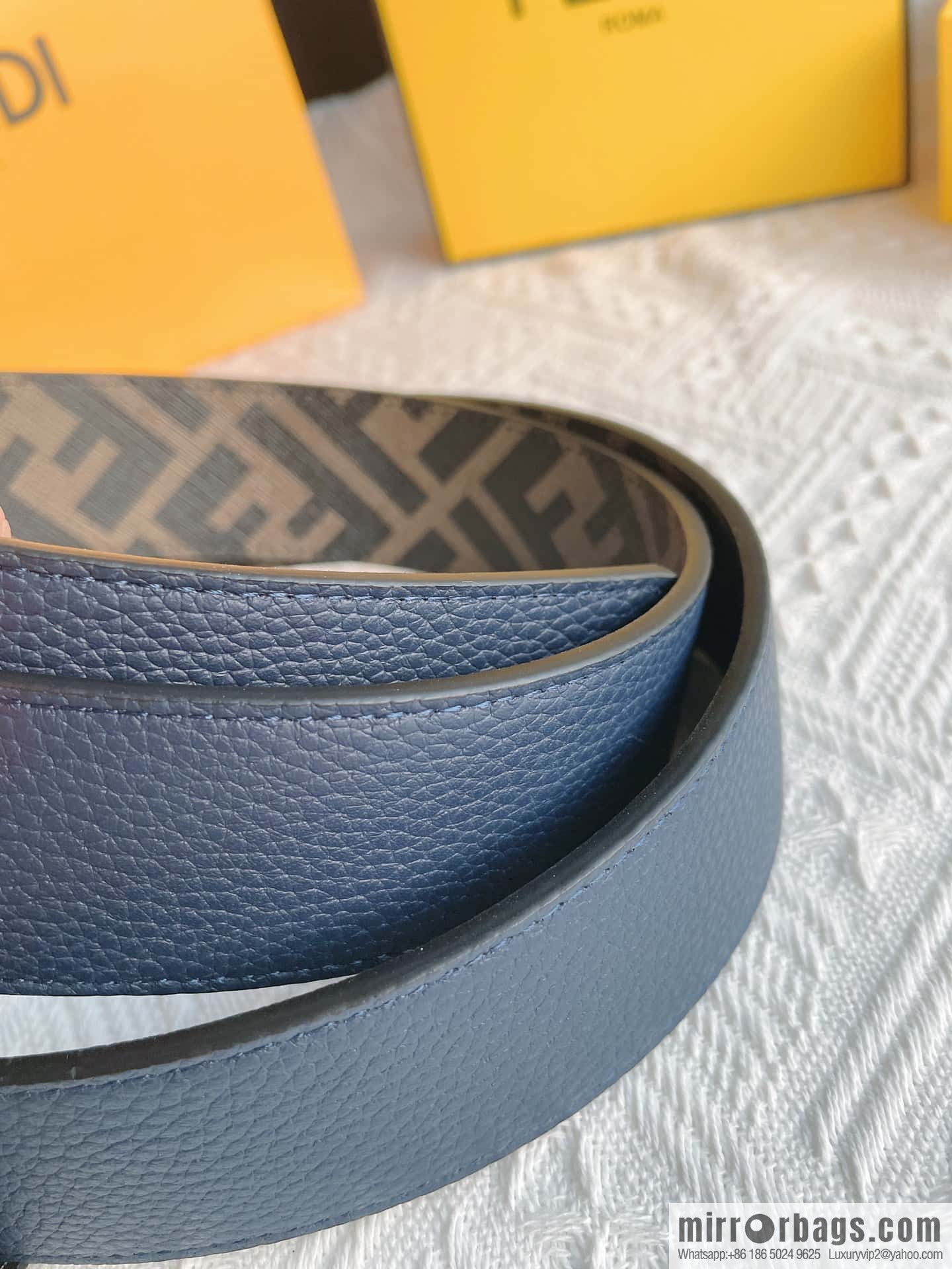 FENDI Fendi FF logo exquisite craftsmanship metal buckle, first layer cowhide double-sided belt 4.0cm