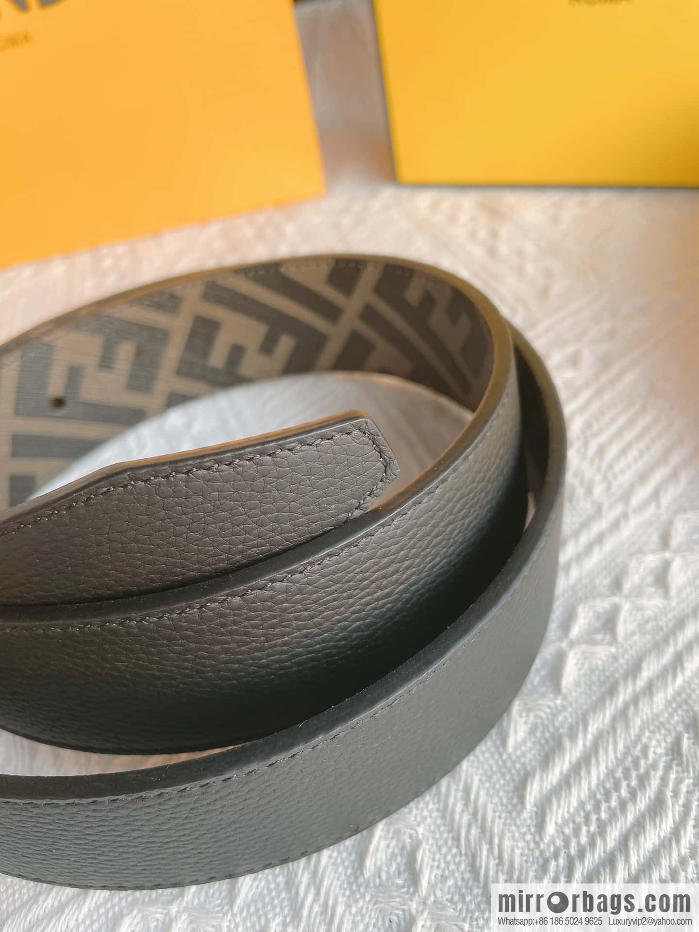 FENDI Fendi FF logo exquisite craftsmanship metal buckle, first layer cowhide double-sided belt 4.0cm