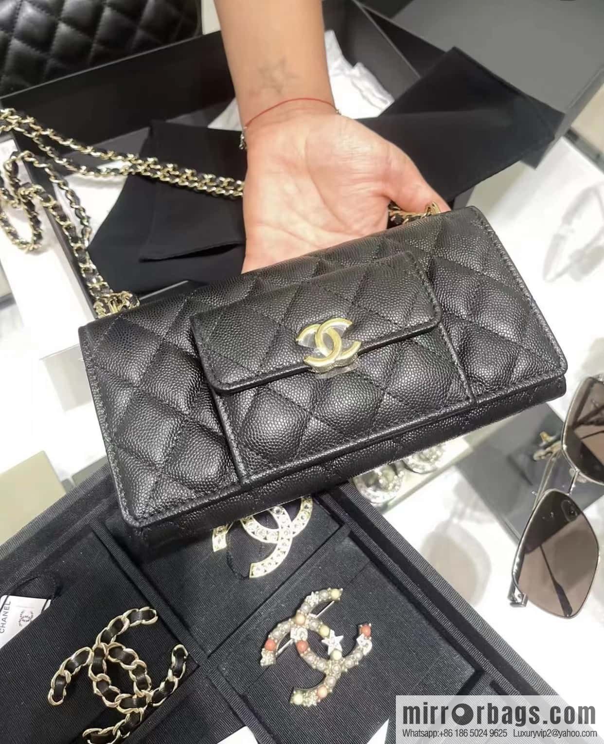 CHANEL 22A Advanced Handicraft Series WOC AP2830