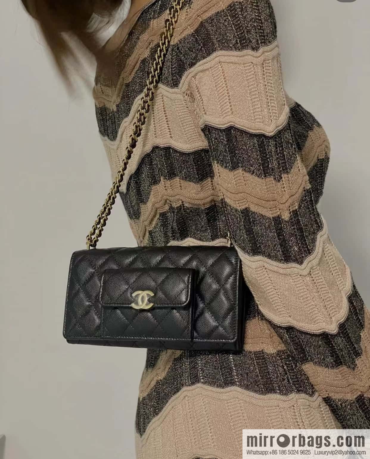 CHANEL 22A Advanced Handicraft Series WOC AP2830