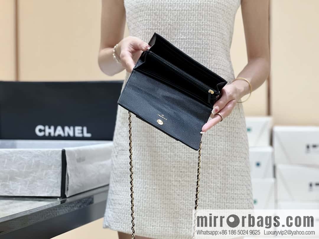 CHANEL 22A Advanced Handicraft Series WOC AP2830