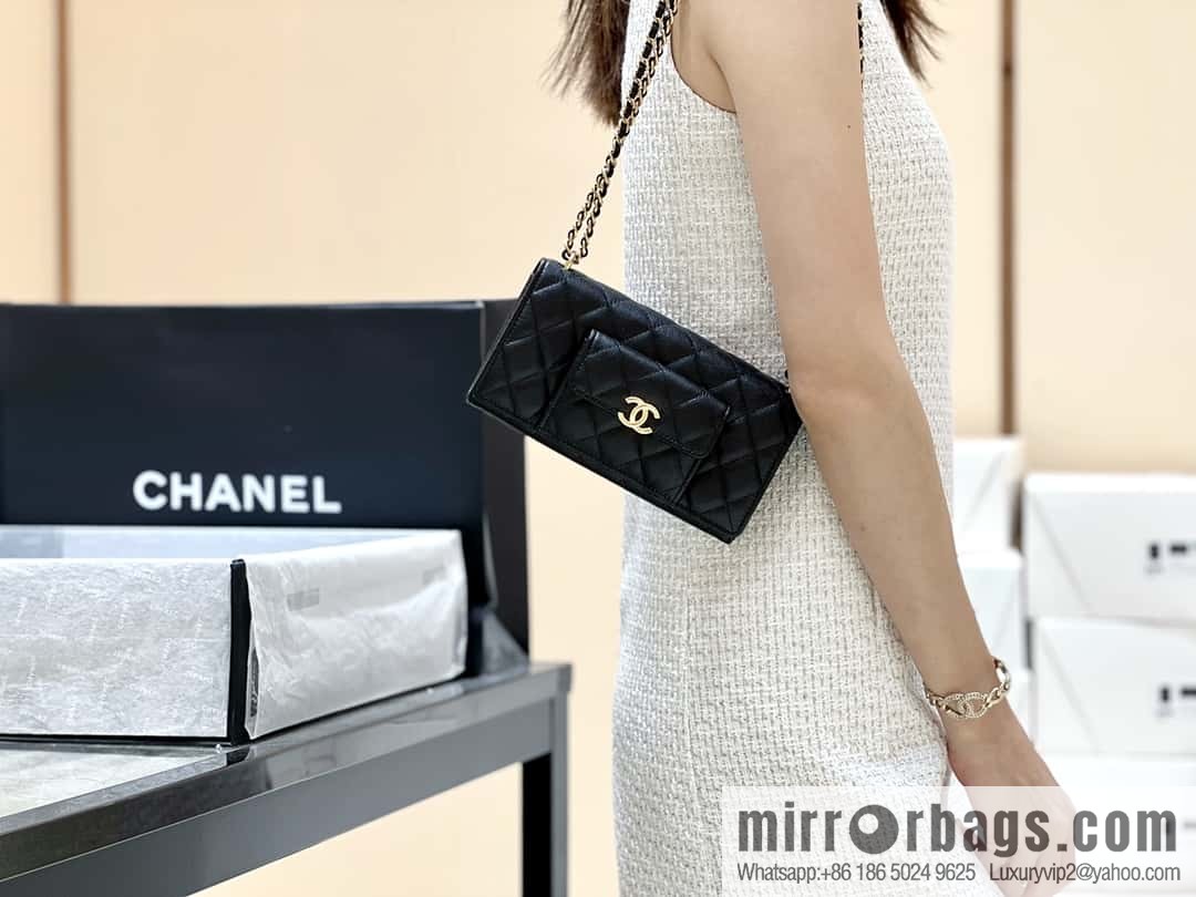 CHANEL 22A Advanced Handicraft Series WOC AP2830