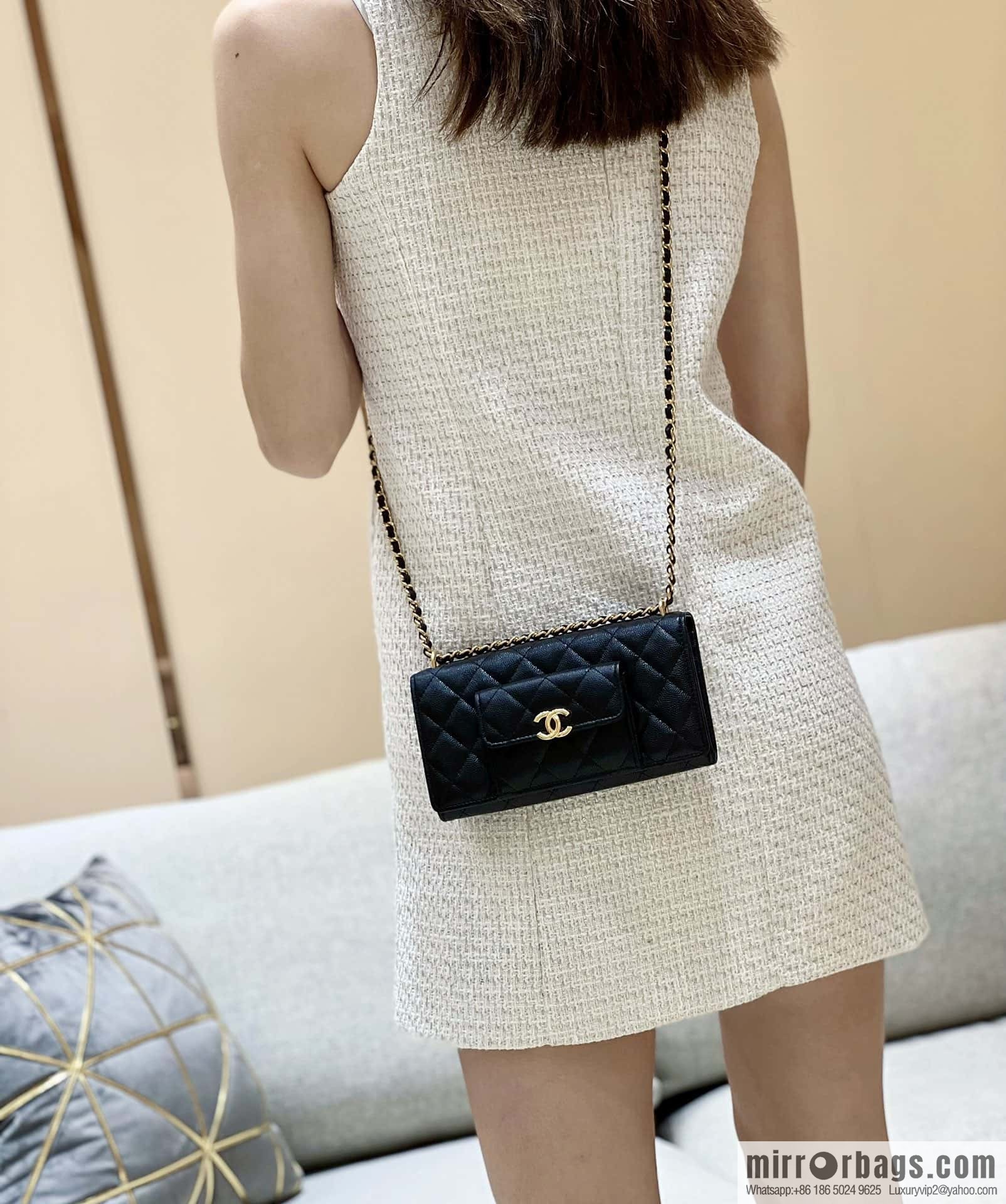 CHANEL 22A Advanced Handicraft Series WOC AP2830