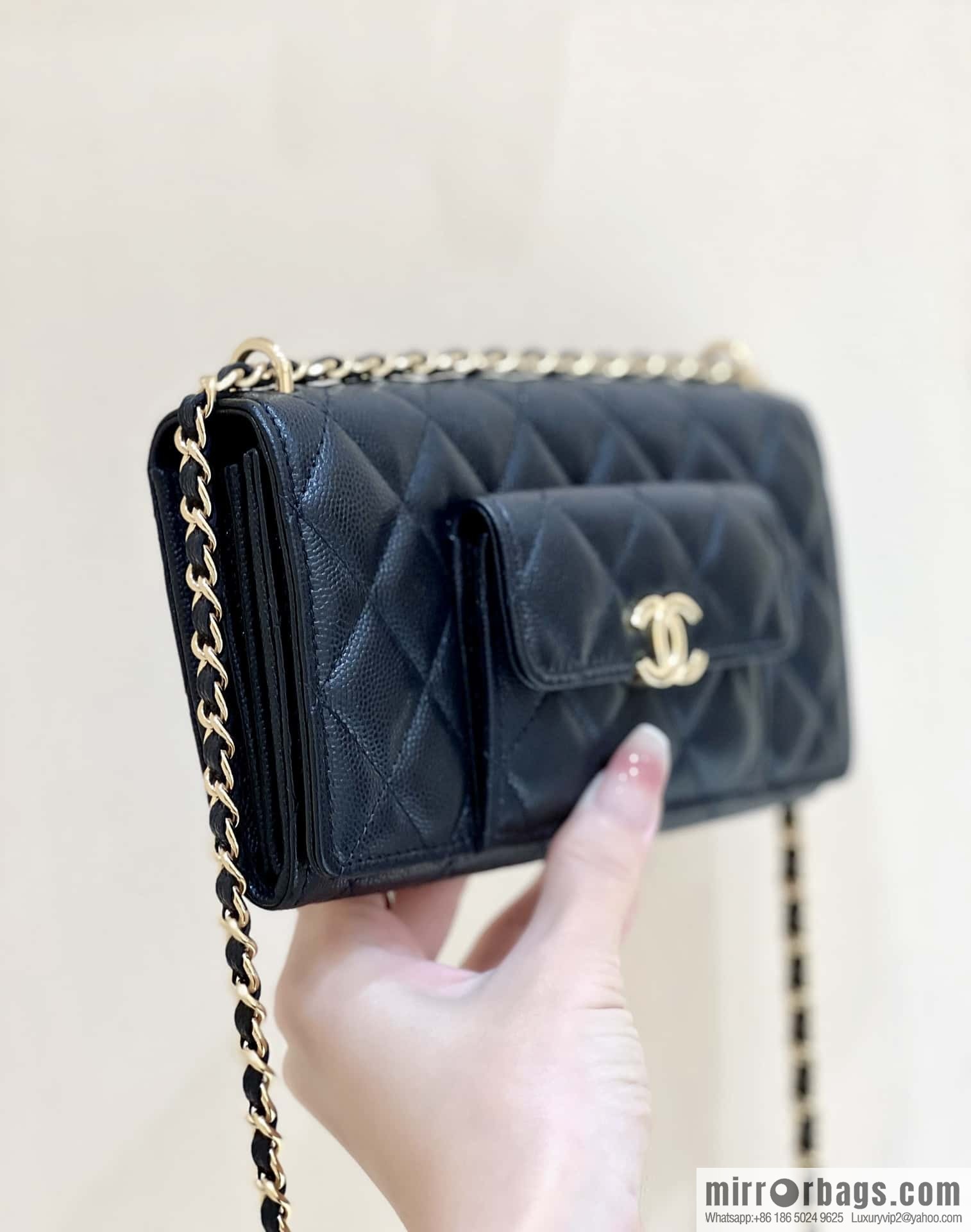 CHANEL 22A Advanced Handicraft Series WOC AP2830
