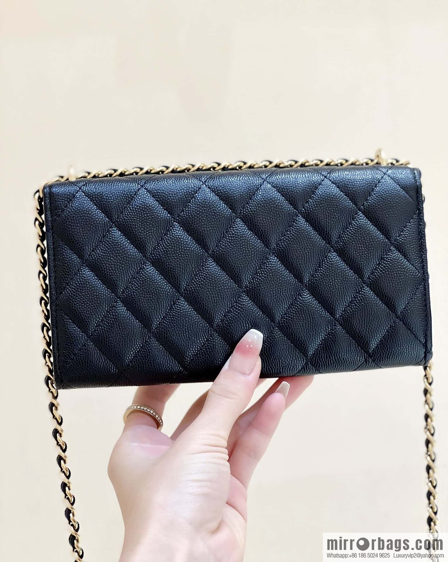 CHANEL 22A Advanced Handicraft Series WOC AP2830