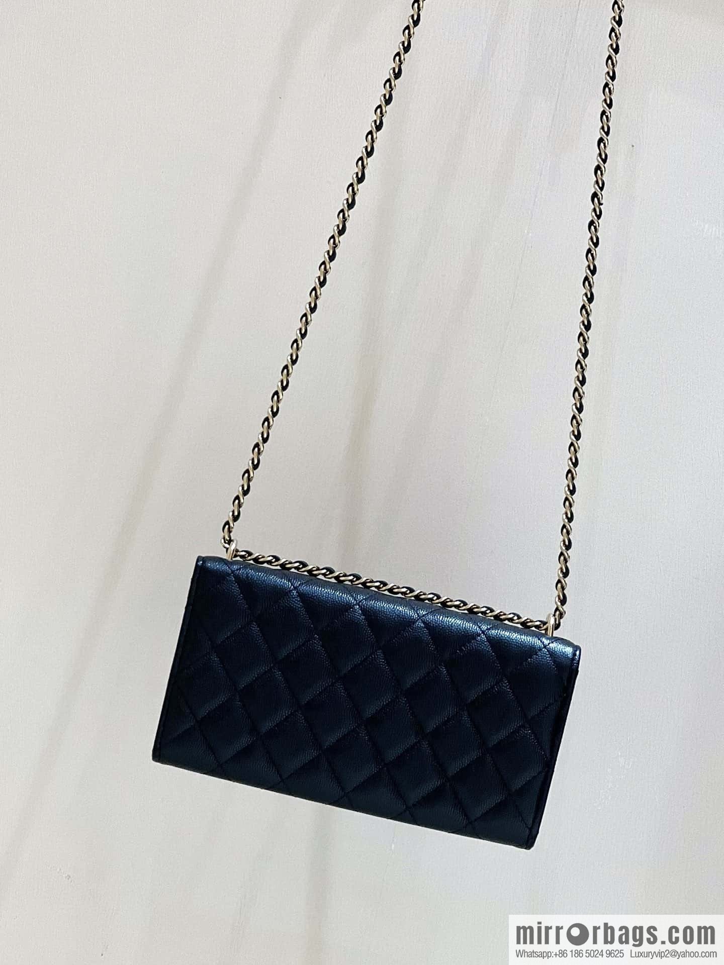 CHANEL 22A Advanced Handicraft Series WOC AP2830