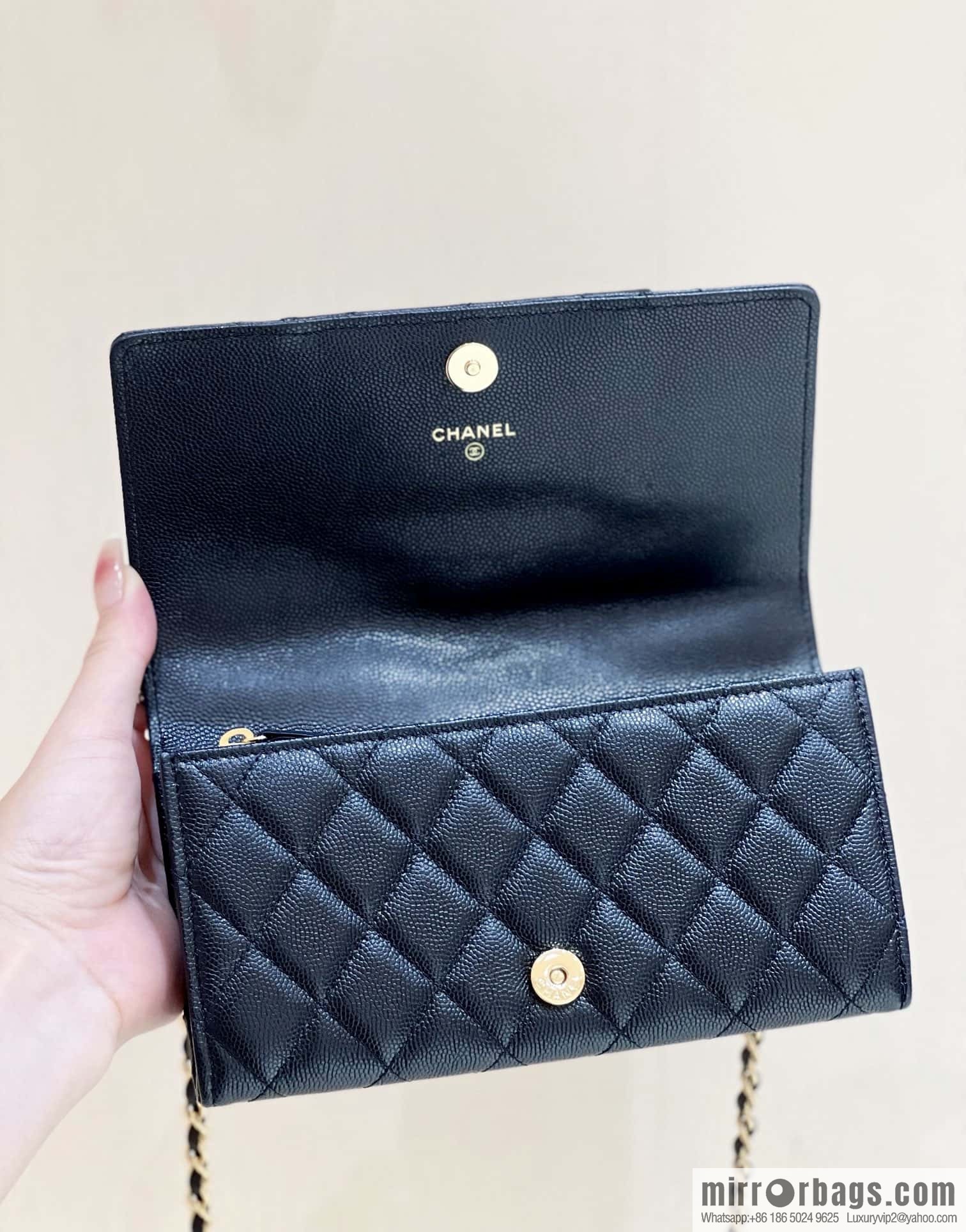 CHANEL 22A Advanced Handicraft Series WOC AP2830