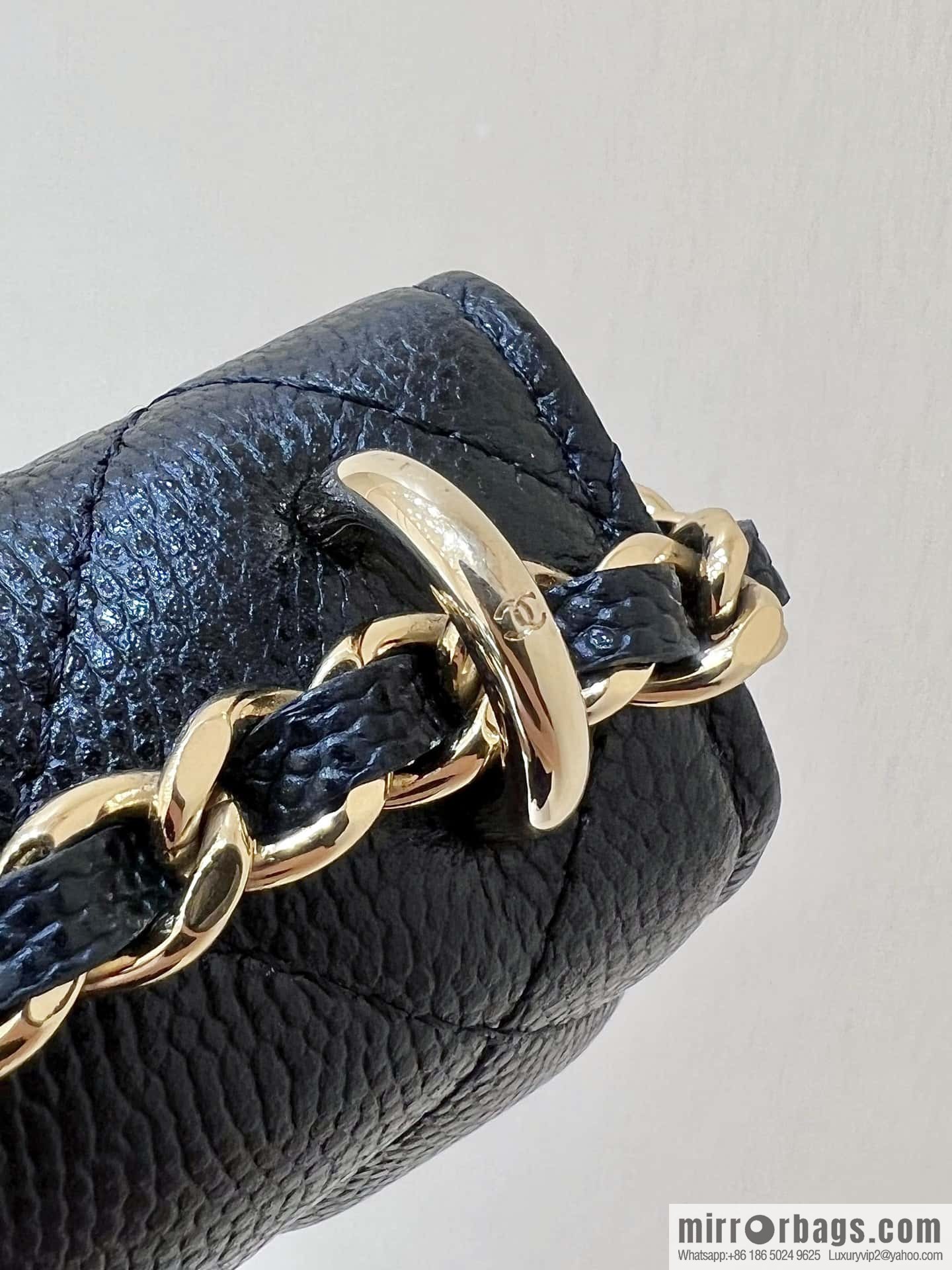 CHANEL 22A Advanced Handicraft Series WOC AP2830