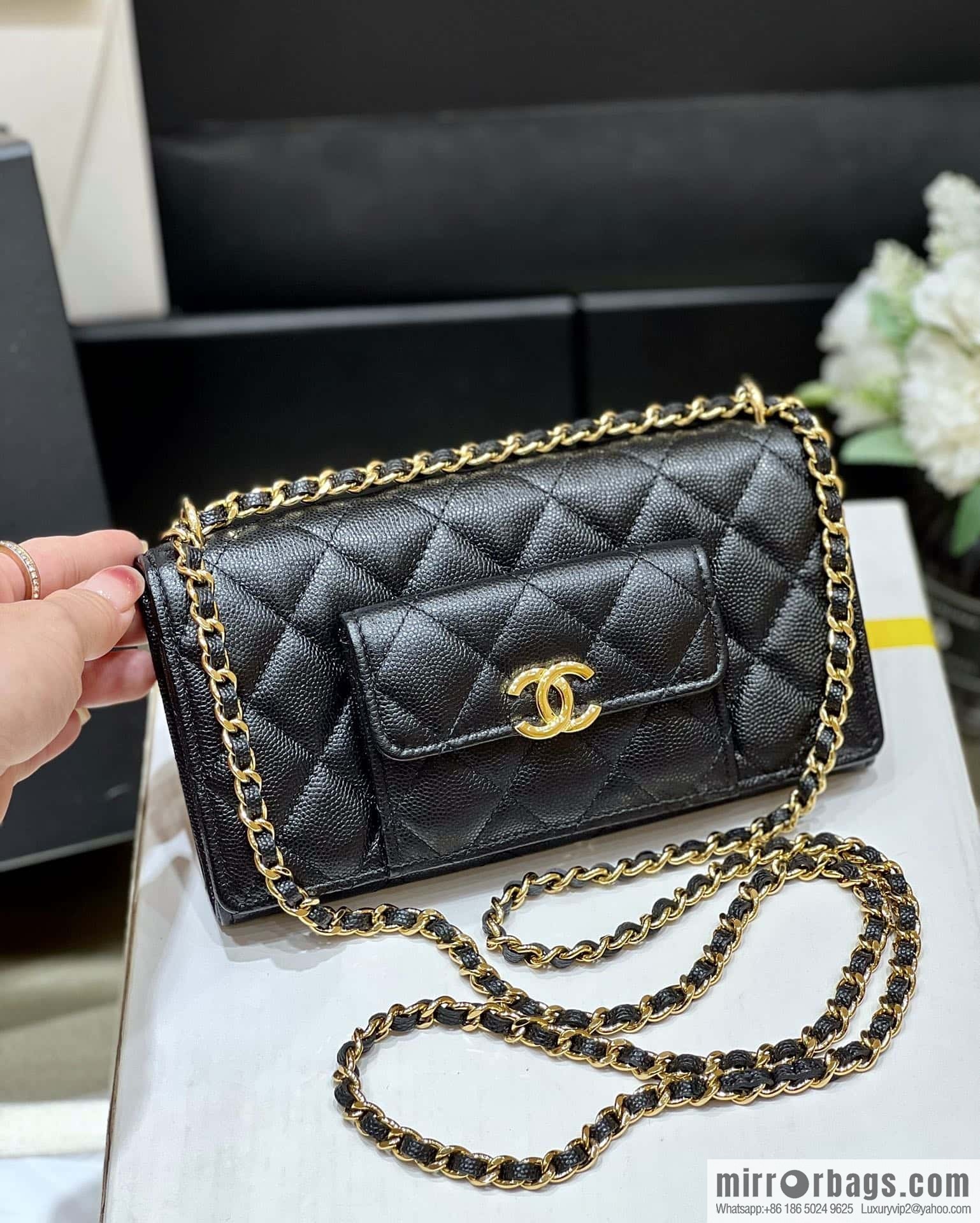 CHANEL 22A Advanced Handicraft Series WOC AP2830