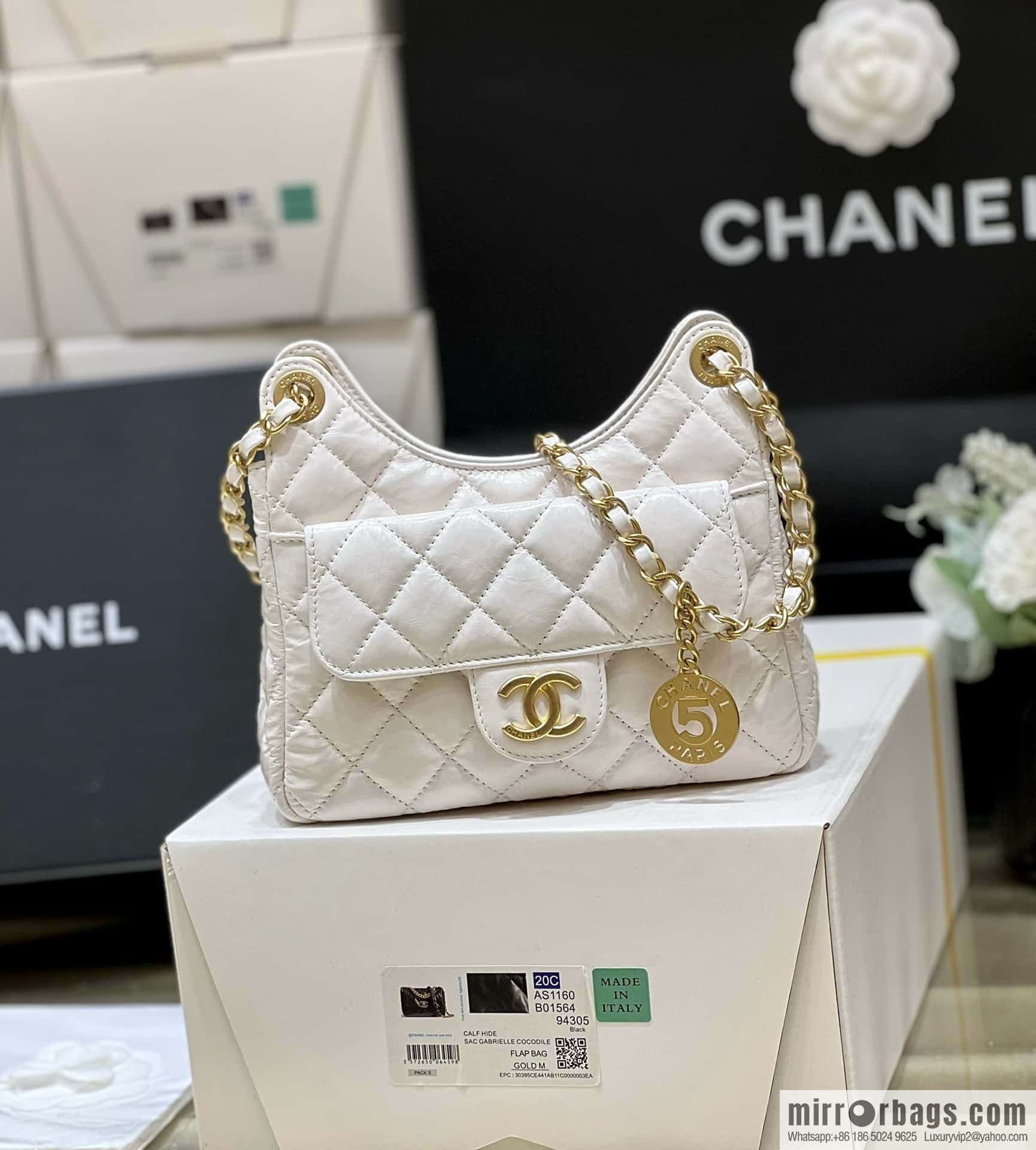 CHANEL 23C early spring vacation new No. 5 gold coin tag hobo hippie bag AS3710 white