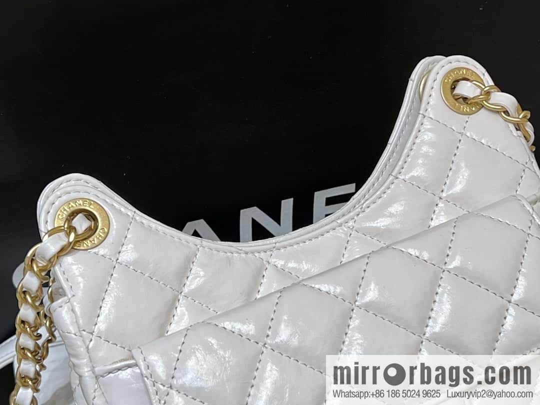 CHANEL 23C early spring vacation new No. 5 gold coin tag hobo hippie bag AS3710 white