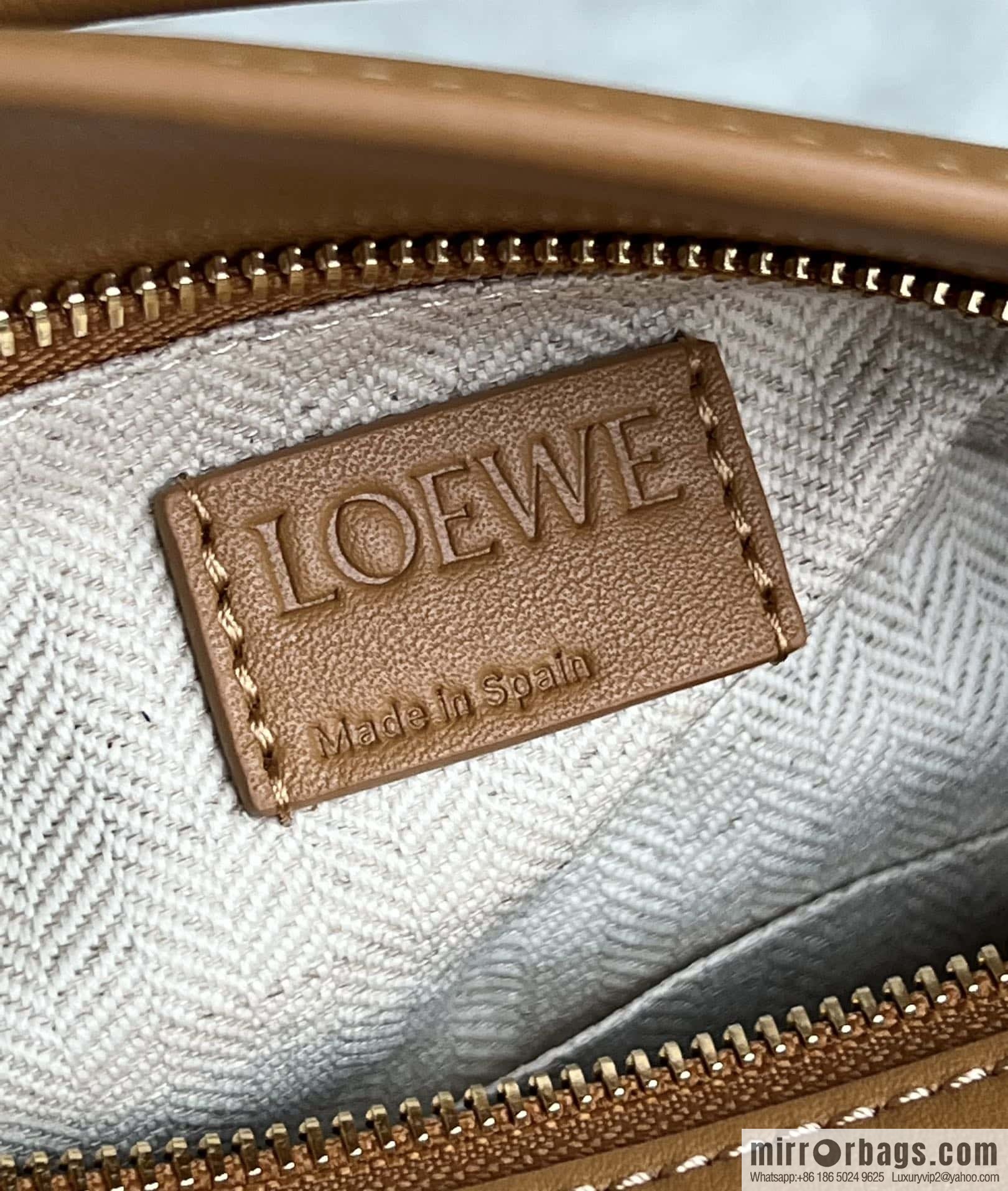 LOEWE Puzzle 24CM bag leather small geometric bag 0681