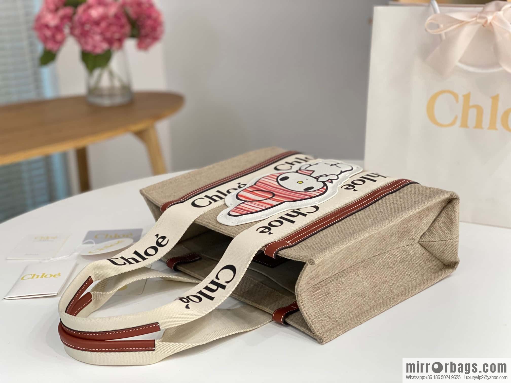 Chloe x My Melody joint, medium Melody tote bag 37CM