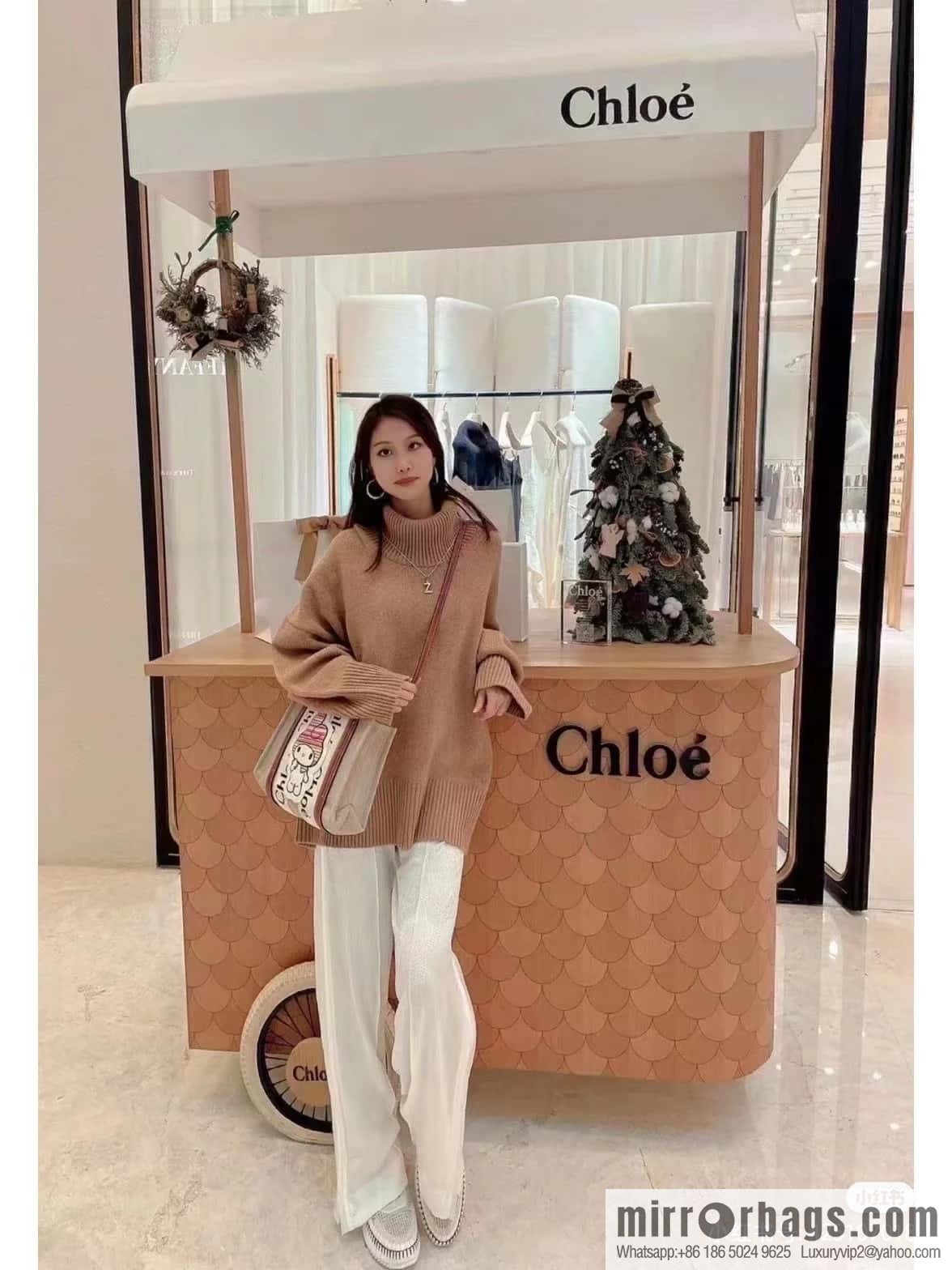 Chloe x My Melody joint, small Melody tote bag 26.5CM.