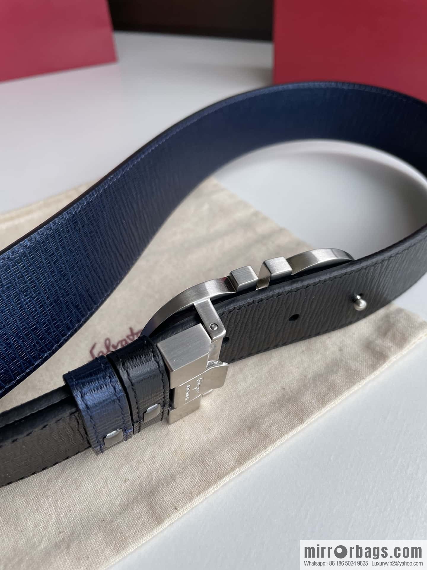 Ferragamo Ferragamo Men's Counter Vertical Metal Buckle First Layer Cowhide Double Sided External Belt 3.5cm