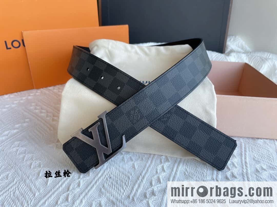 LOUIS VUITTON Classic brown checkerboard/black checkerboard/presbyopia 40mm belt