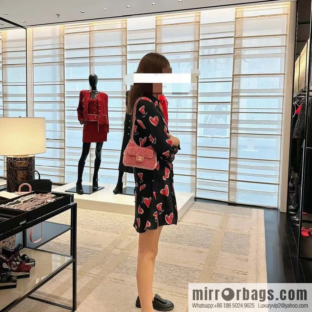 CHANEL 23B Velvet Tmall Genie AS4323 pink