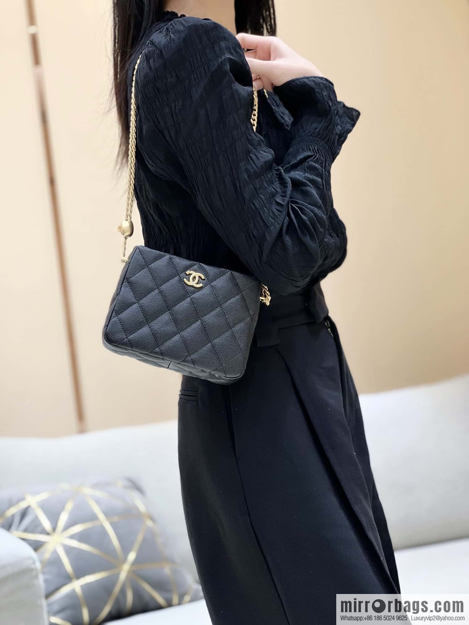CHANEL 23P spring and summer trailer series, love adjustment buckle big explosion hobo hippie bag AS3830 black