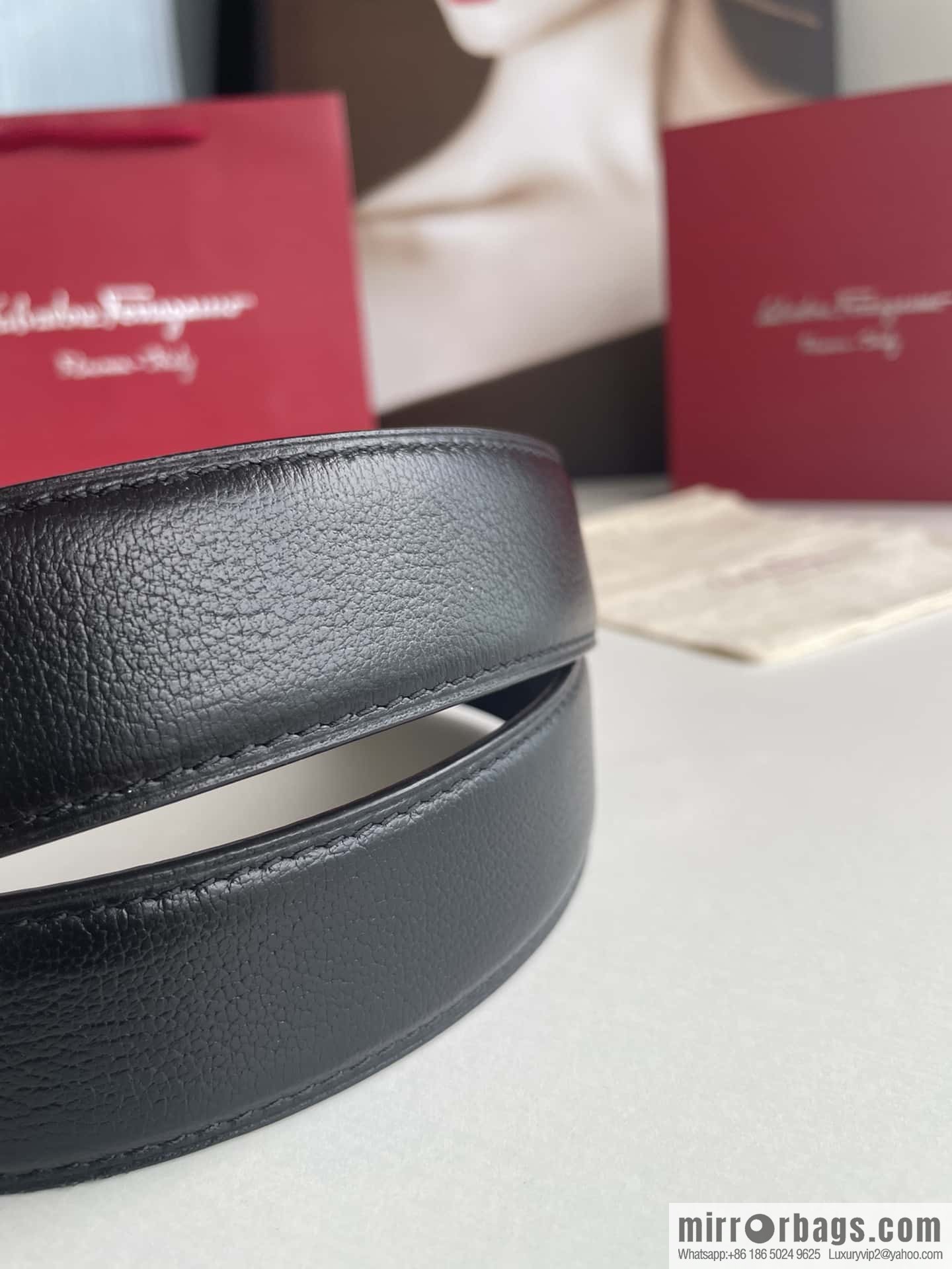 Ferragam Ferragamo, double-sided with a delicate first-layer cowhide 3.5cm belt