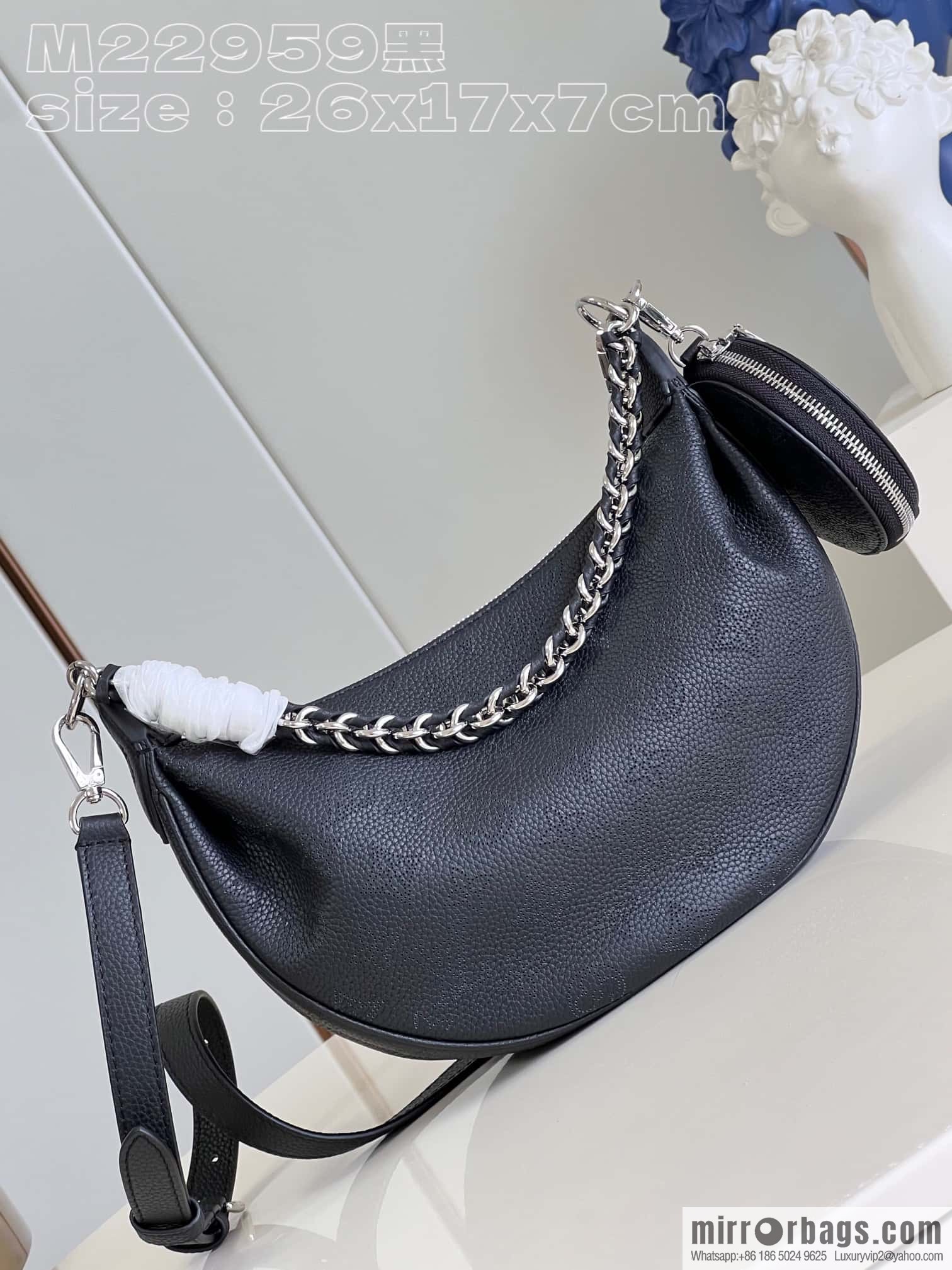 LV M22819 BAIA small handbag