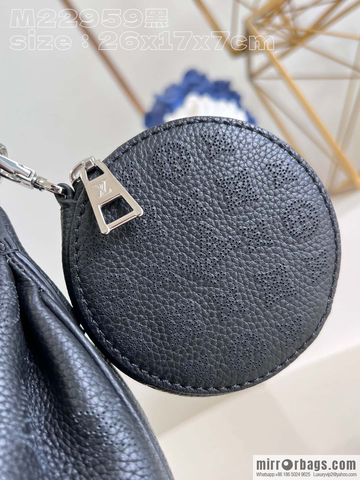 LV M22819 BAIA small handbag