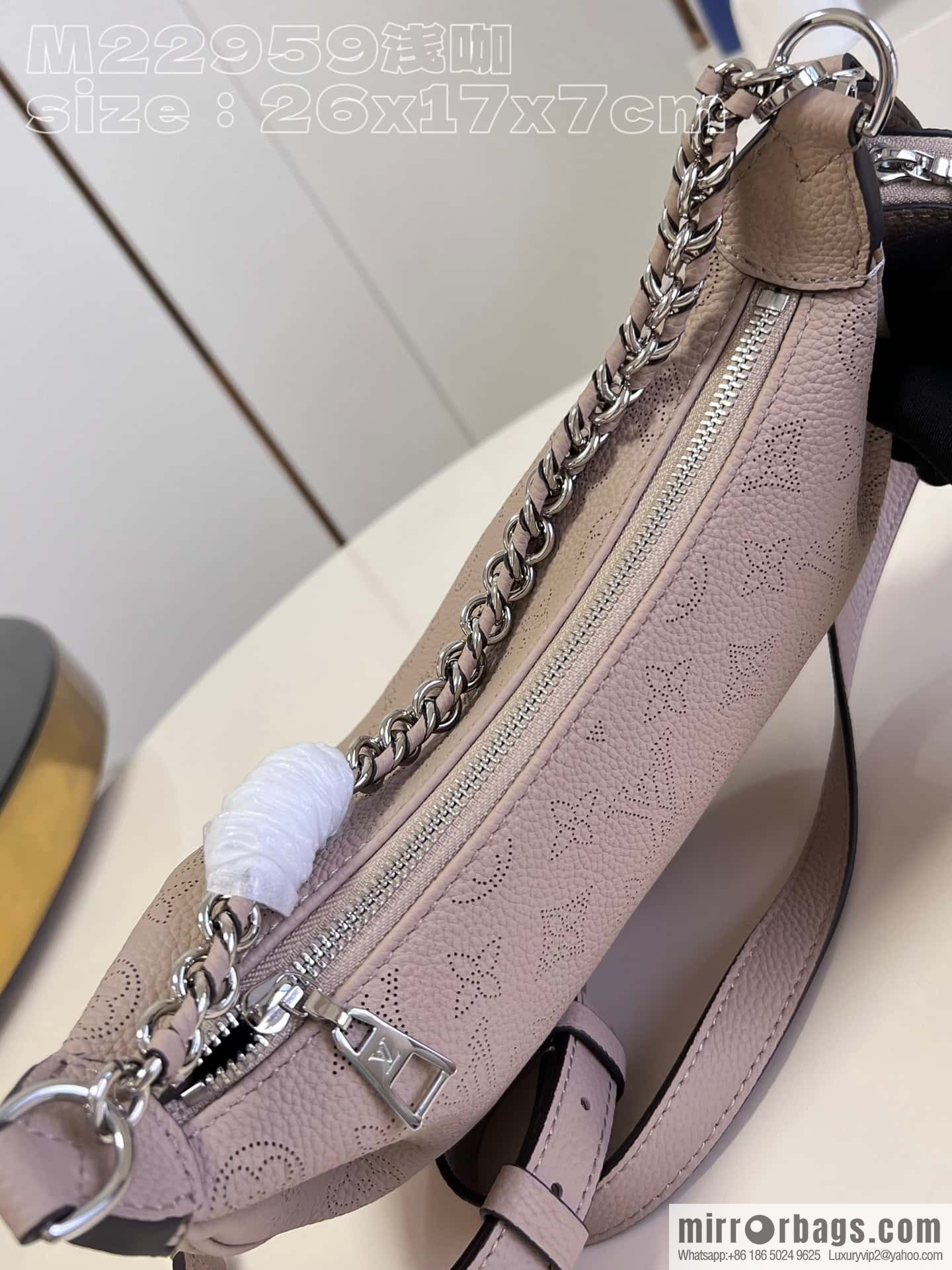 LV M22820 BAIA small handbag