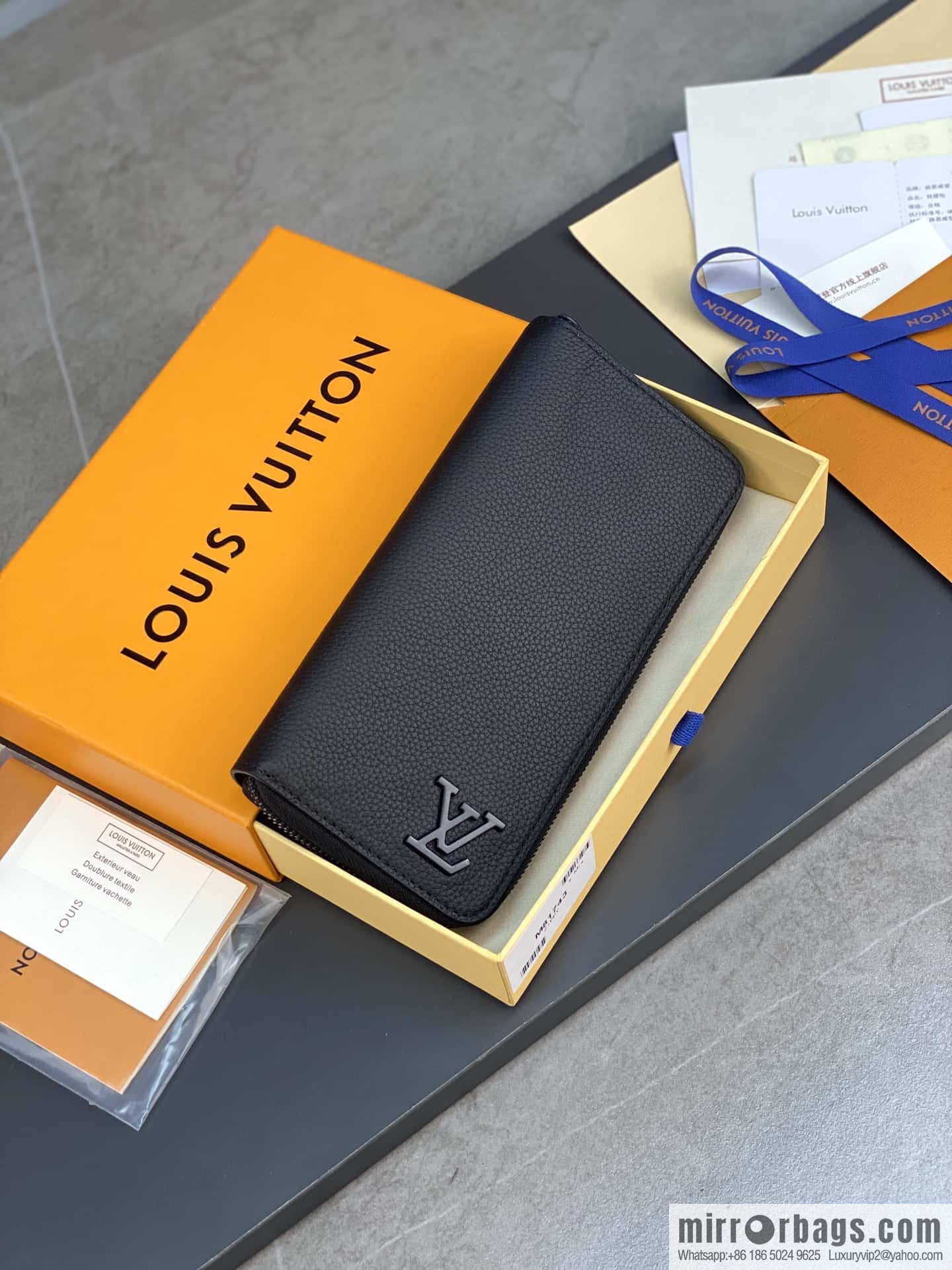LV M81743 Zippy Wallet