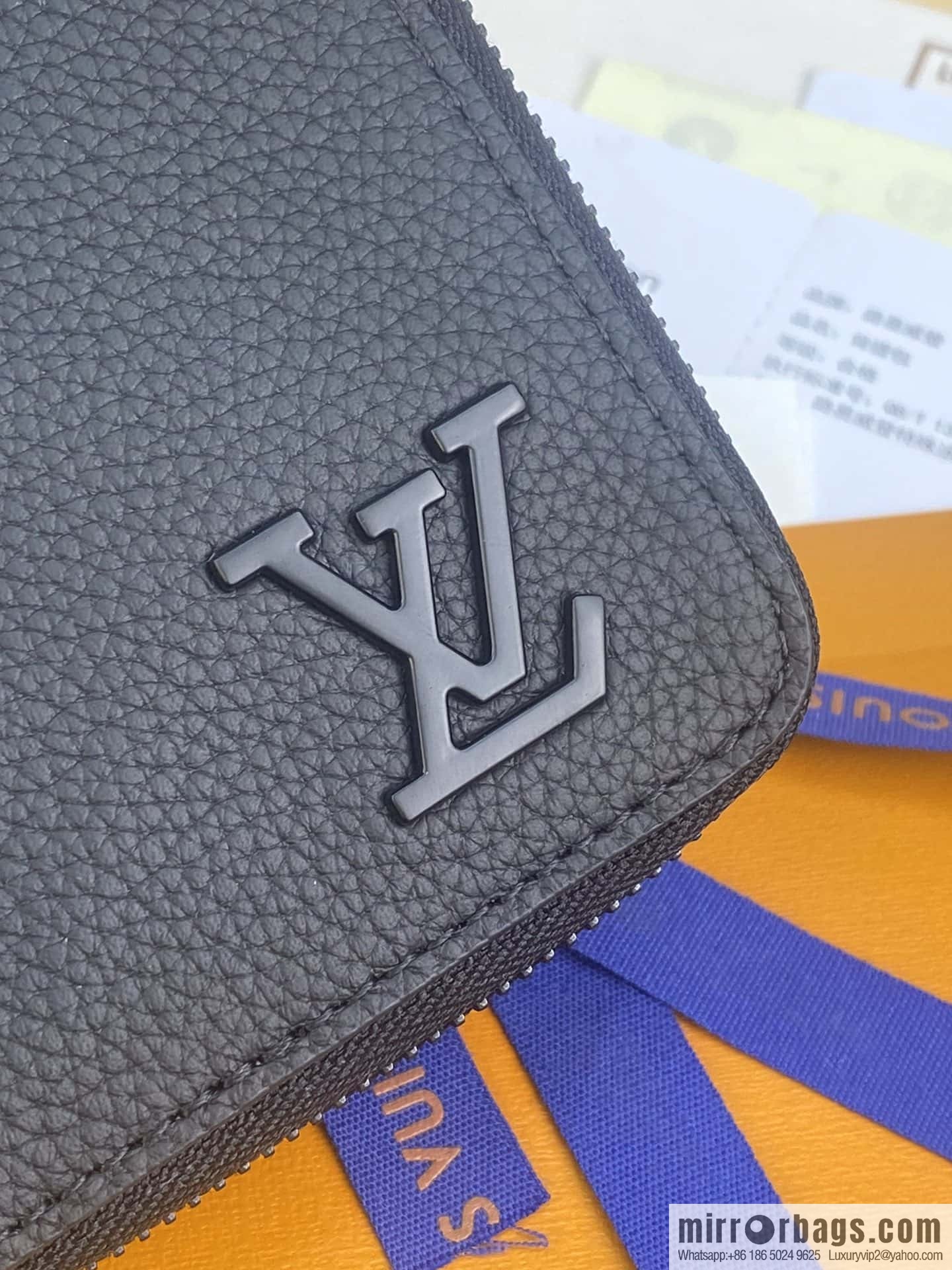 LV M81743 Zippy Wallet