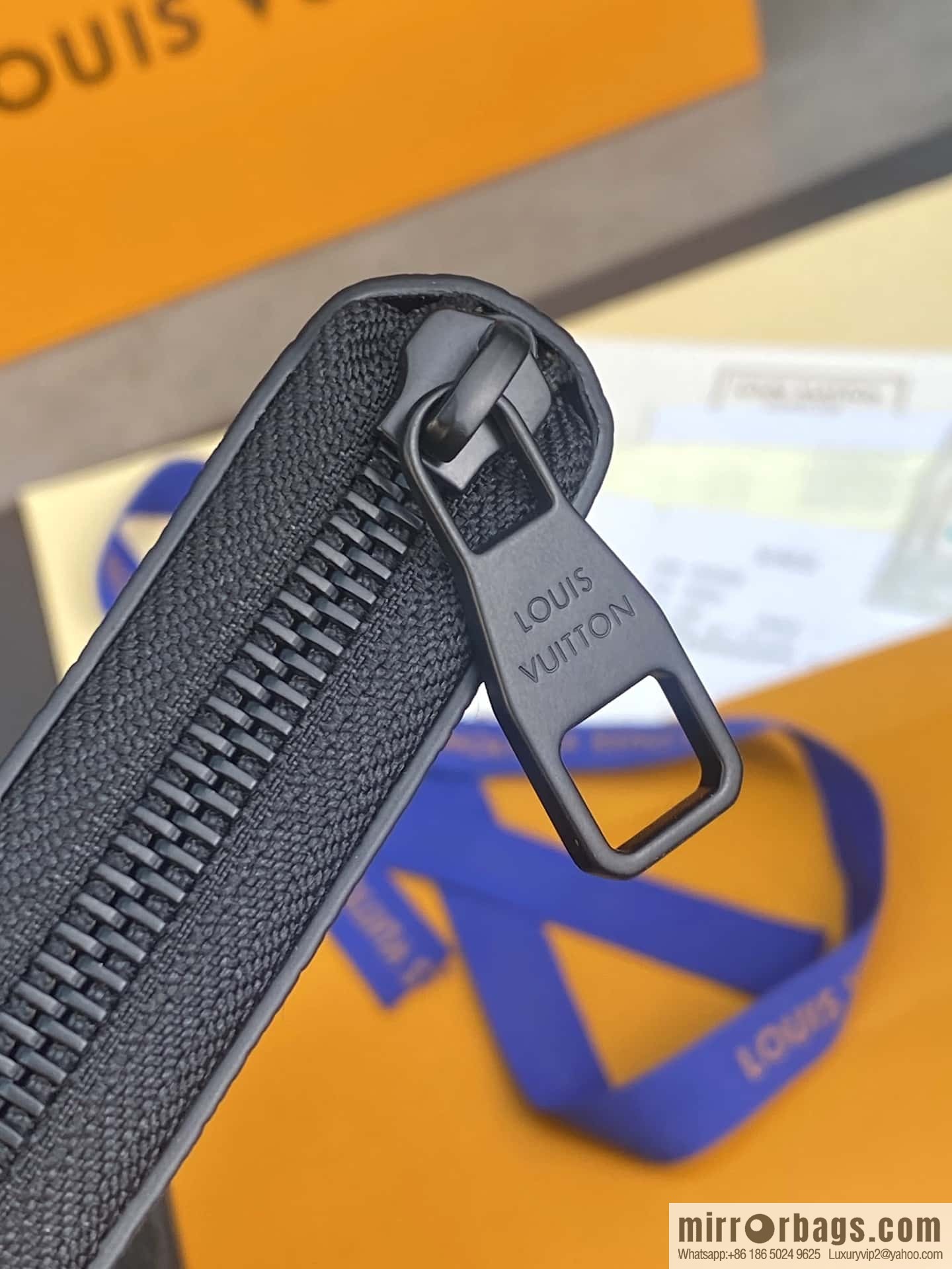 LV M81743 Zippy Wallet