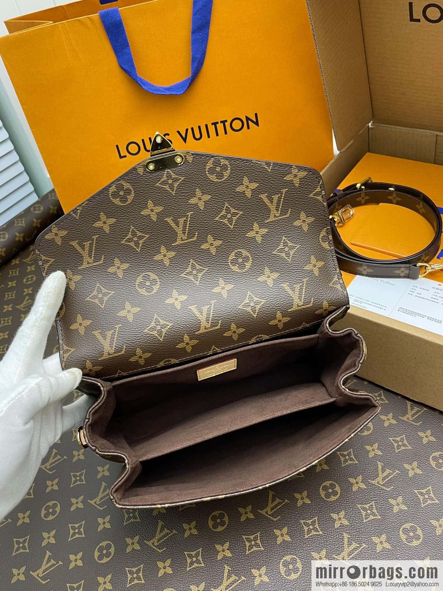 LV M44875 POCHETTE MÉTIS handbag