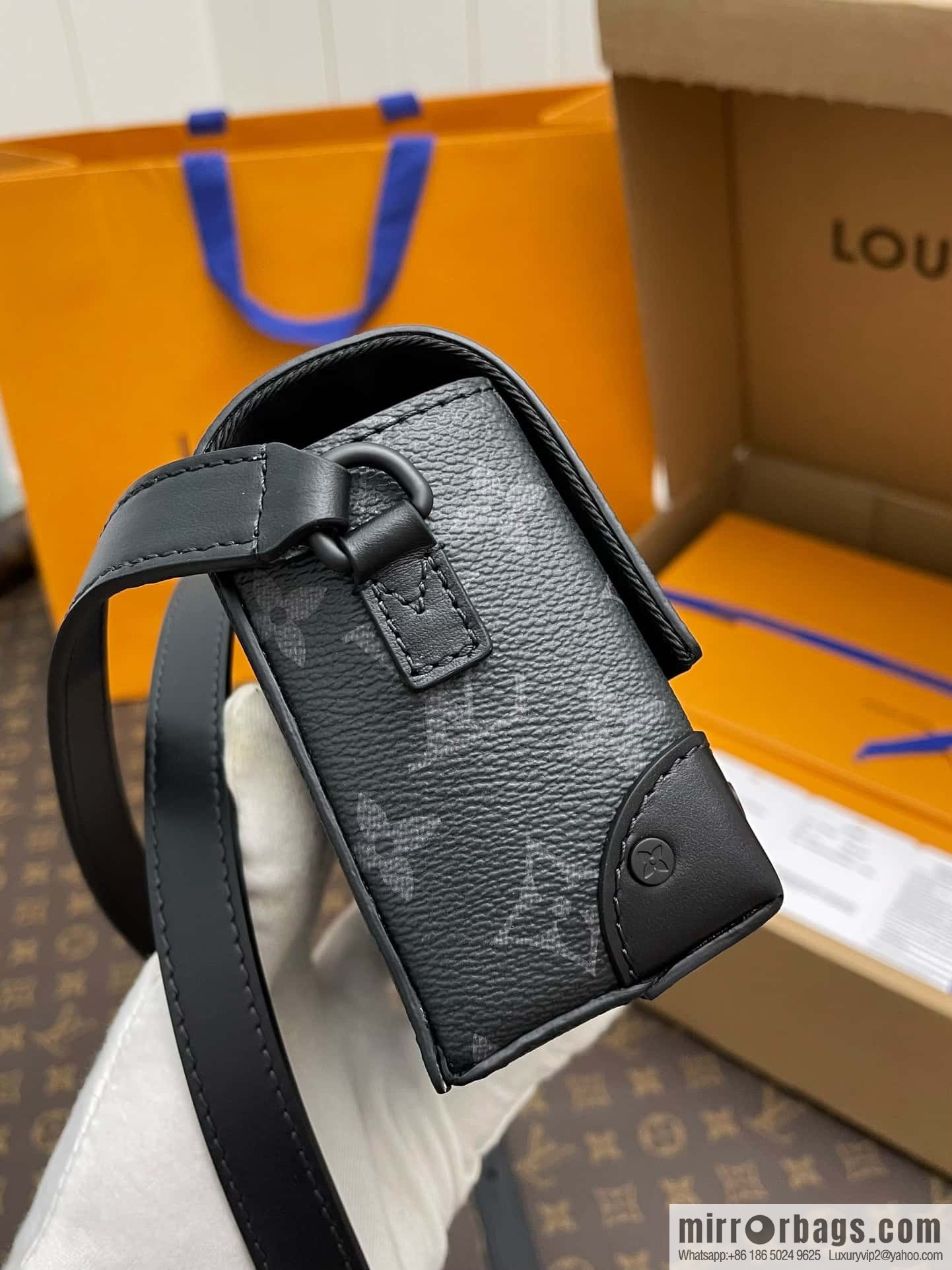 LV M81783 STEAMER mini handbag